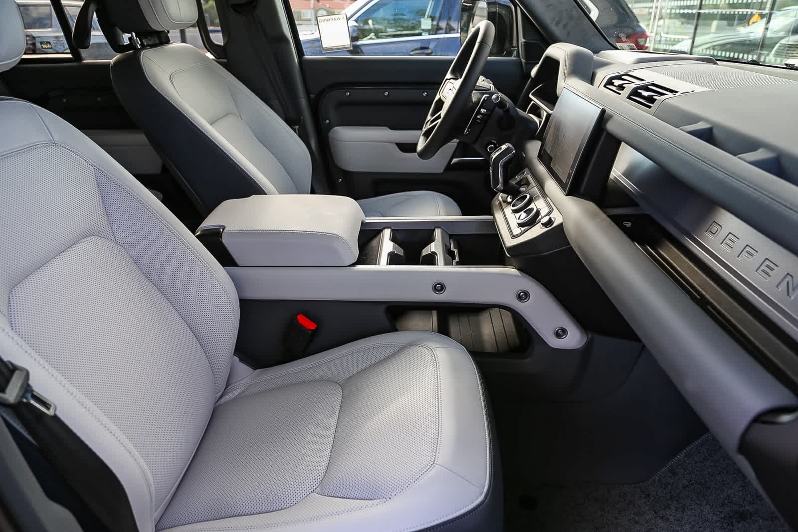 Thumbnail: 2025 Land Rover Defender - 16