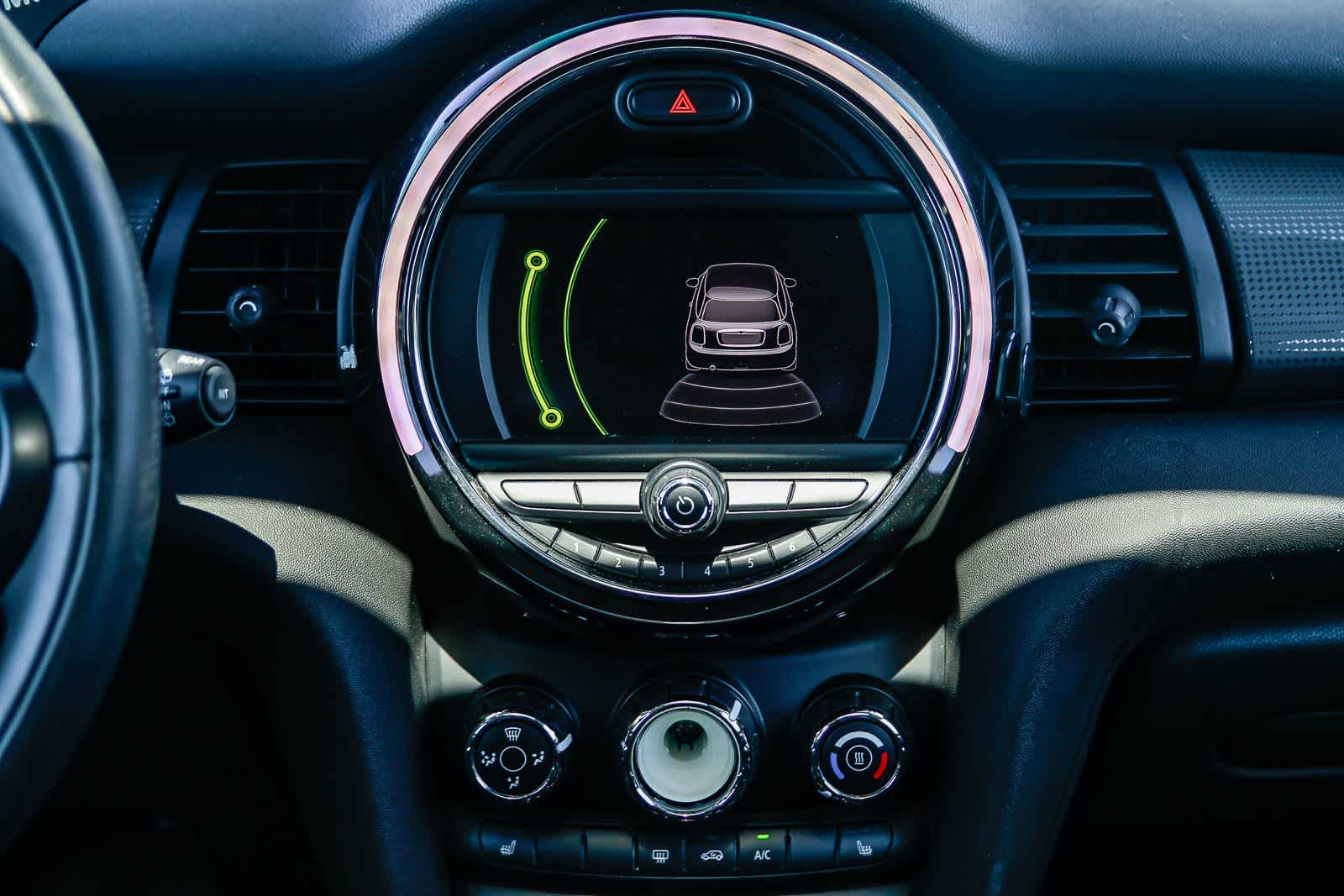 Thumbnail: 2014 MINI Cooper Hardtop - 14