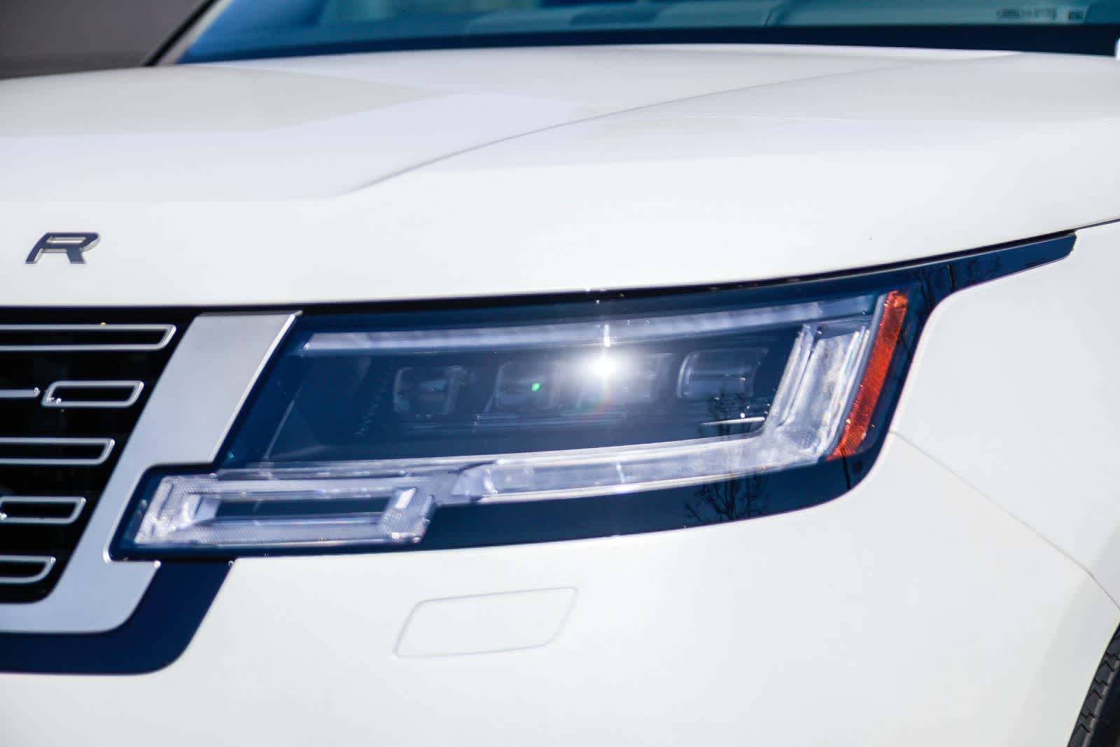 Thumbnail: 2026 Land Rover Range Rover - 10