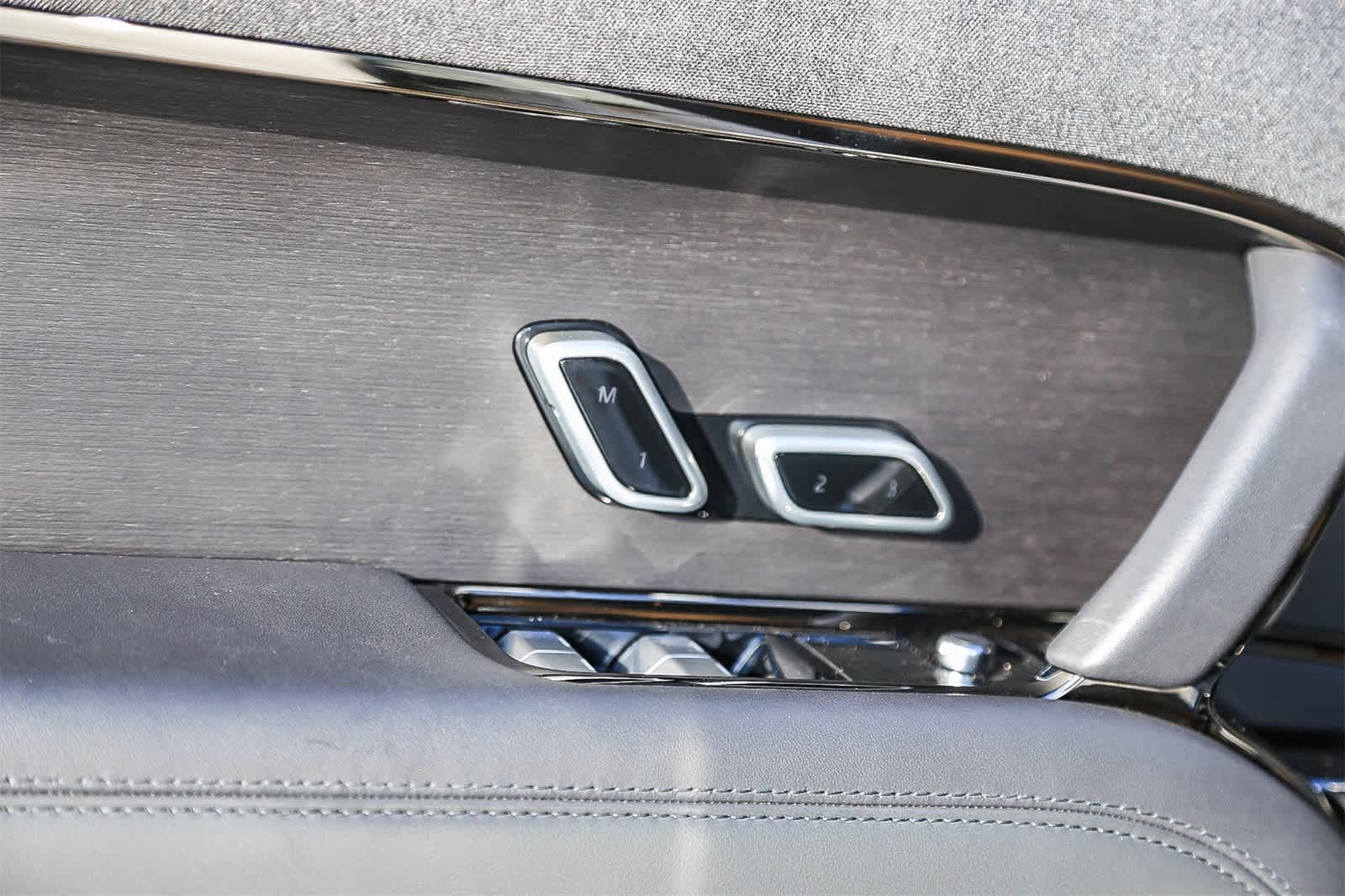 Thumbnail: 2023 Land Rover Range Rover Sport - 20