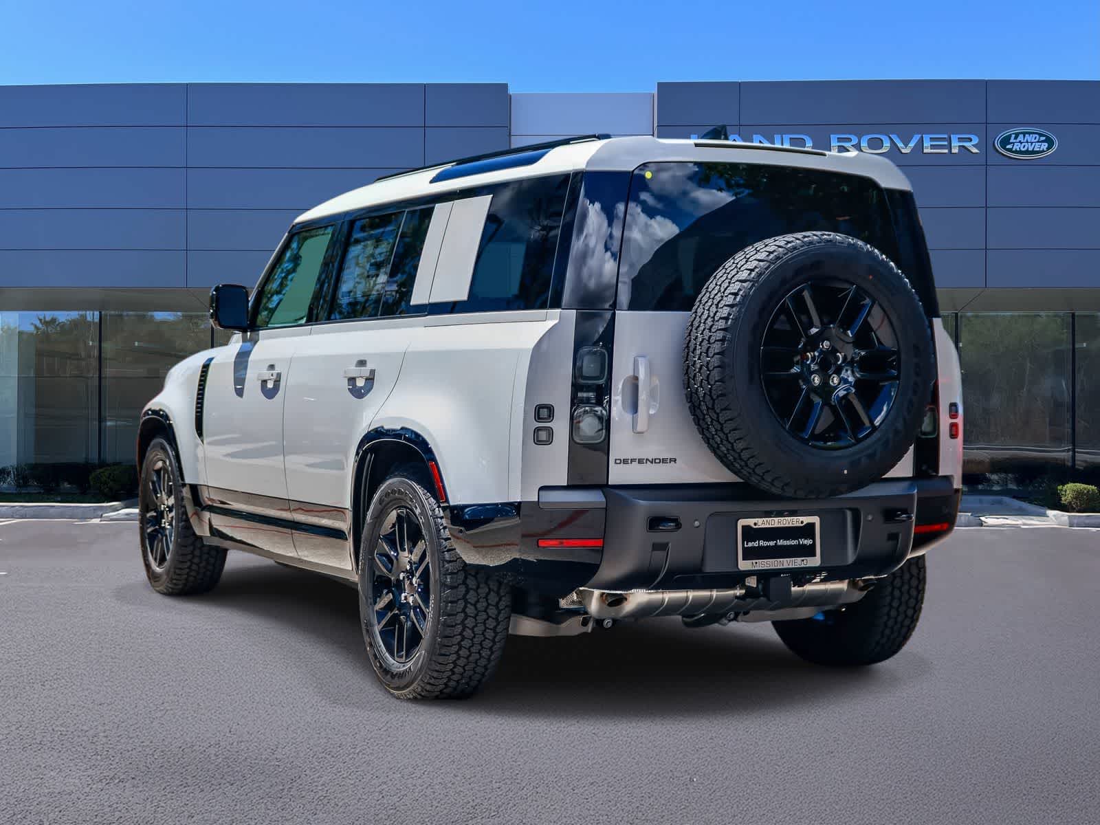 Thumbnail: 2026 Land Rover Defender - 6