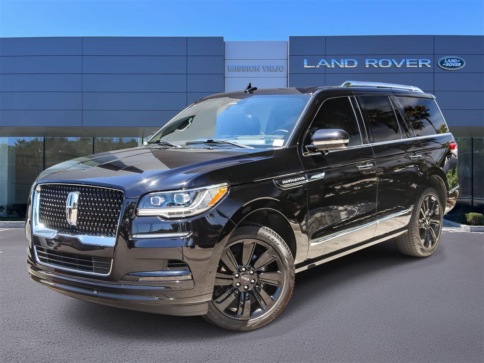 Thumbnail: 2023 Lincoln Navigator - 1