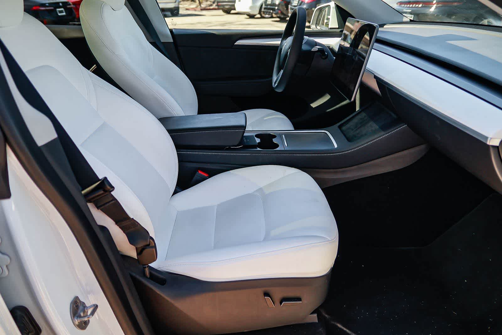 Thumbnail: 2023 Tesla Model Y - 17