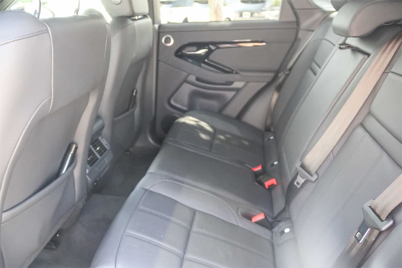 Thumbnail: 2026 Land Rover Range Rover Evoque - 18