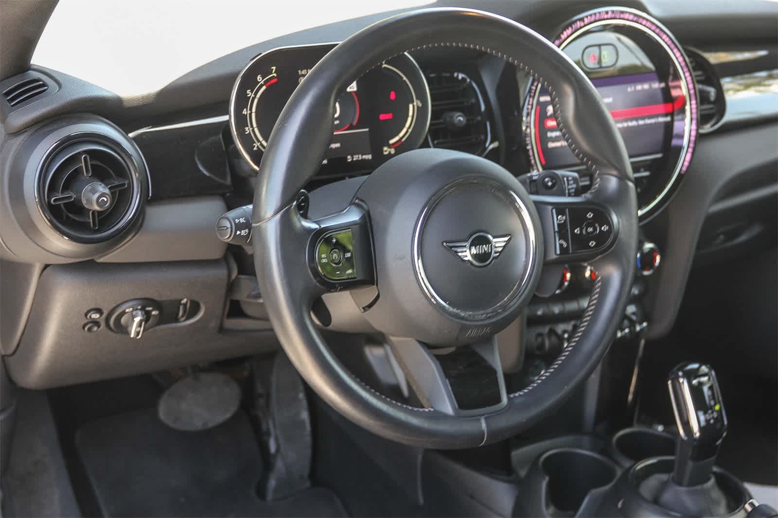 Thumbnail: 2024 MINI Cooper Convertible - 19