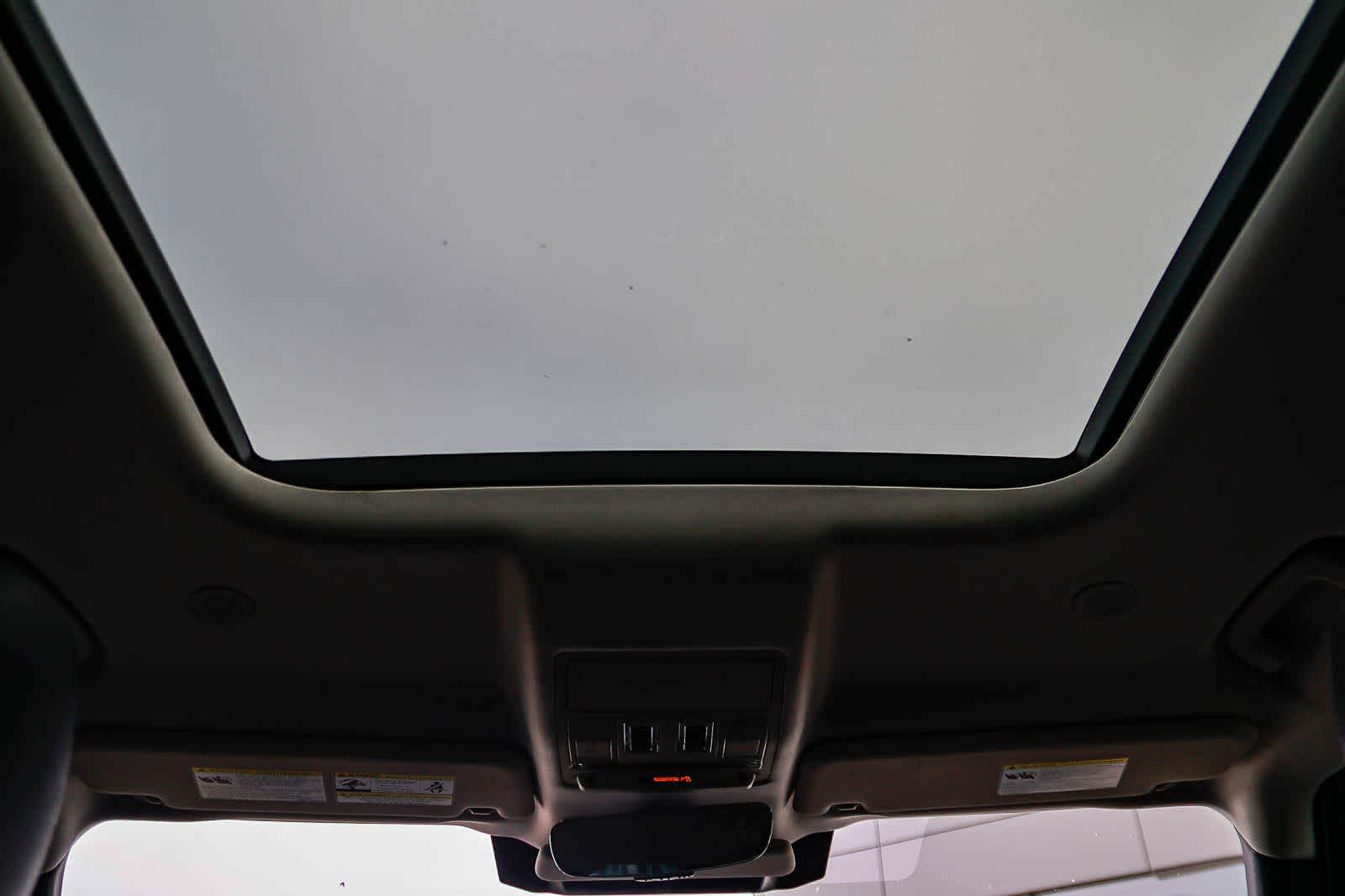 Thumbnail: 2020 Land Rover Defender - 16