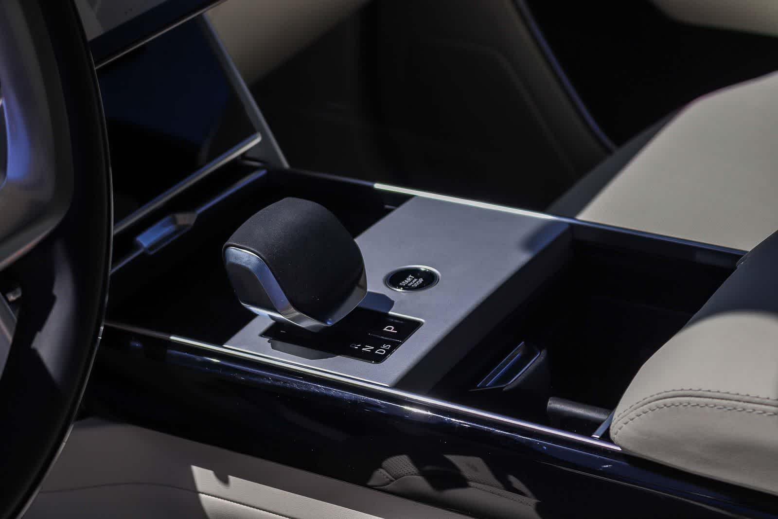 Thumbnail: 2026 Land Rover Range Rover - 20