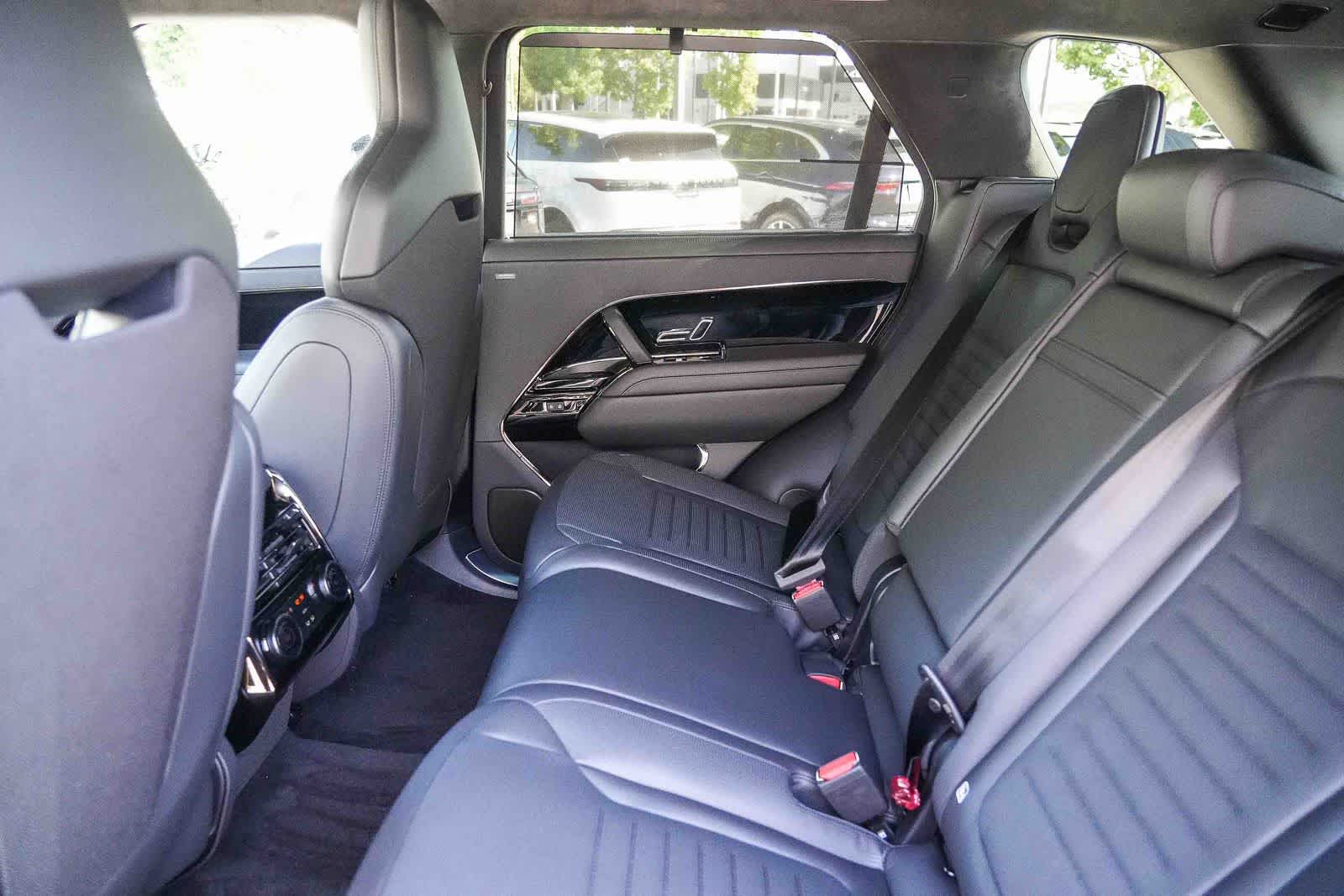 Thumbnail: 2026 Land Rover Range Rover Sport - 18