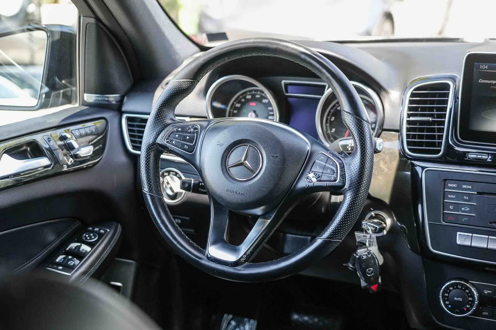 Thumbnail: 2016 Mercedes-Benz GLE - 15