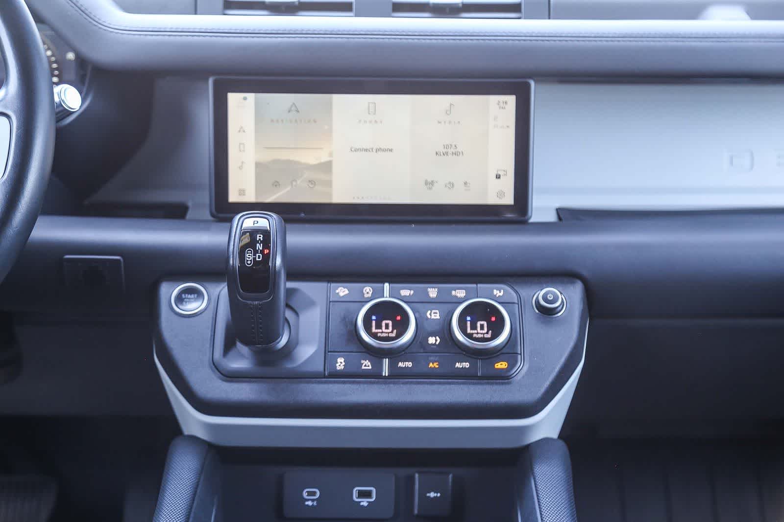 Thumbnail: 2022 Land Rover Defender - 13