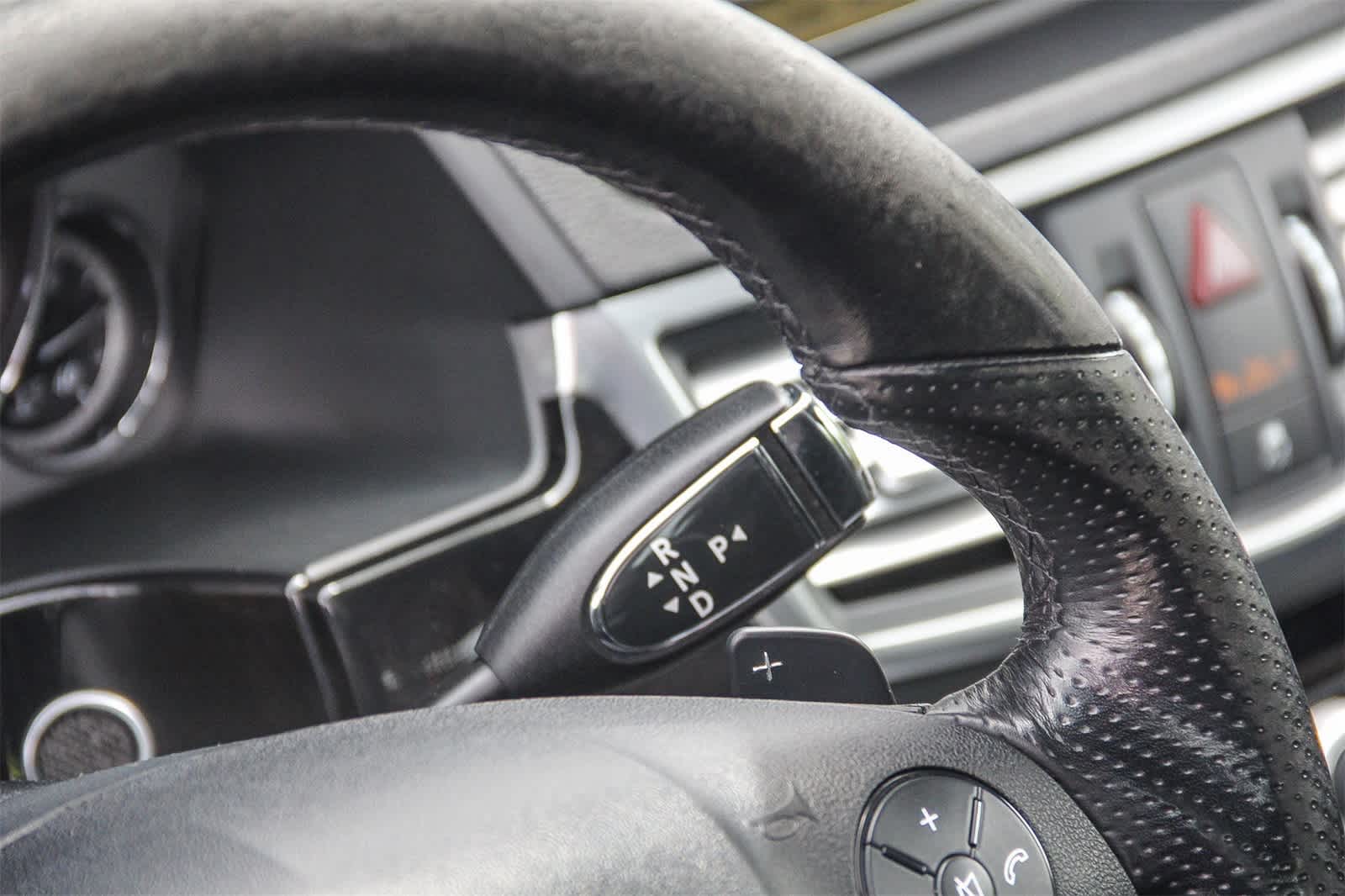 Thumbnail: 2010 Mercedes-Benz E-Class - 20