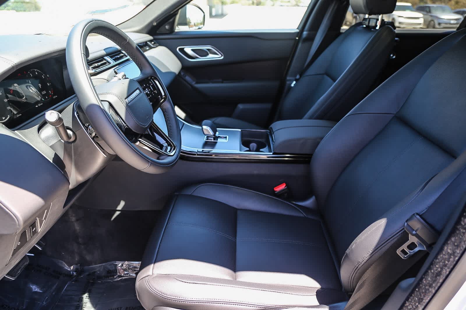 Thumbnail: 2026 Land Rover Range Rover Velar - 15