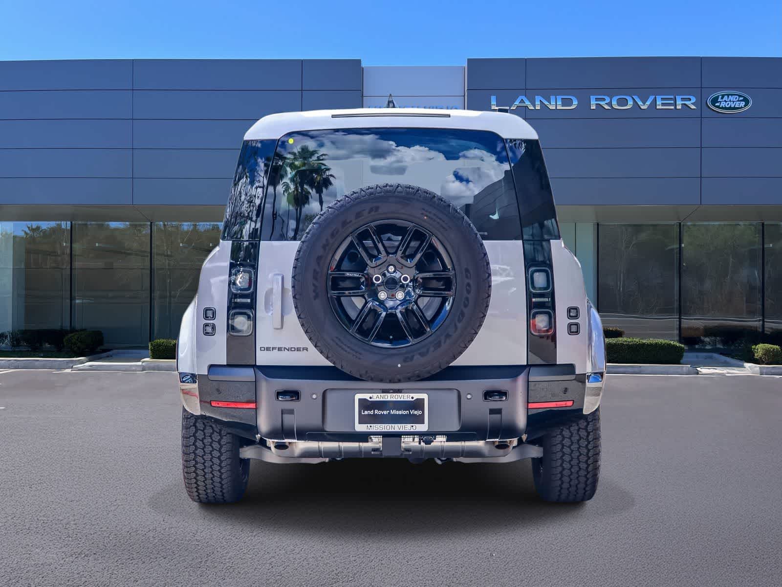 Thumbnail: 2026 Land Rover Defender - 5