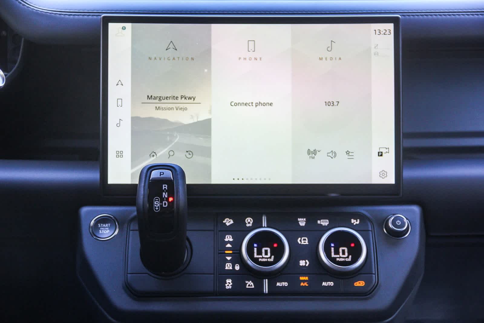 Thumbnail: 2026 Land Rover Defender - 10