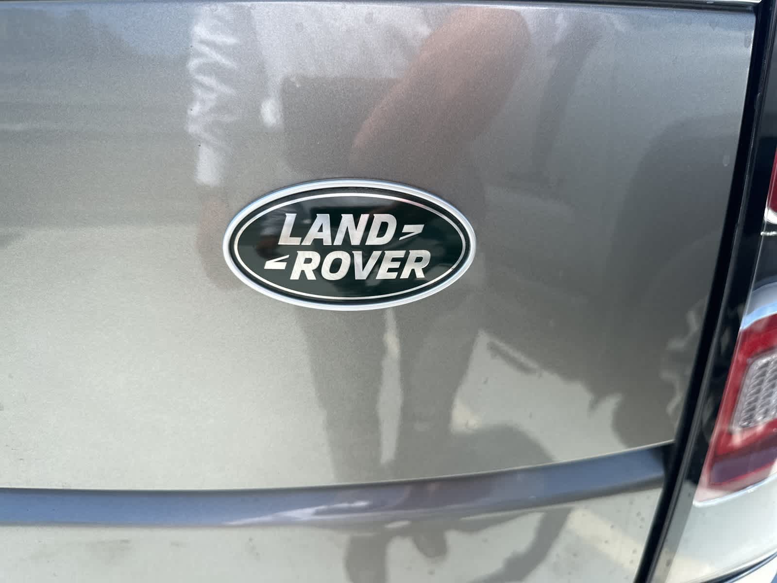Thumbnail: 2022 Land Rover Range Rover - 10