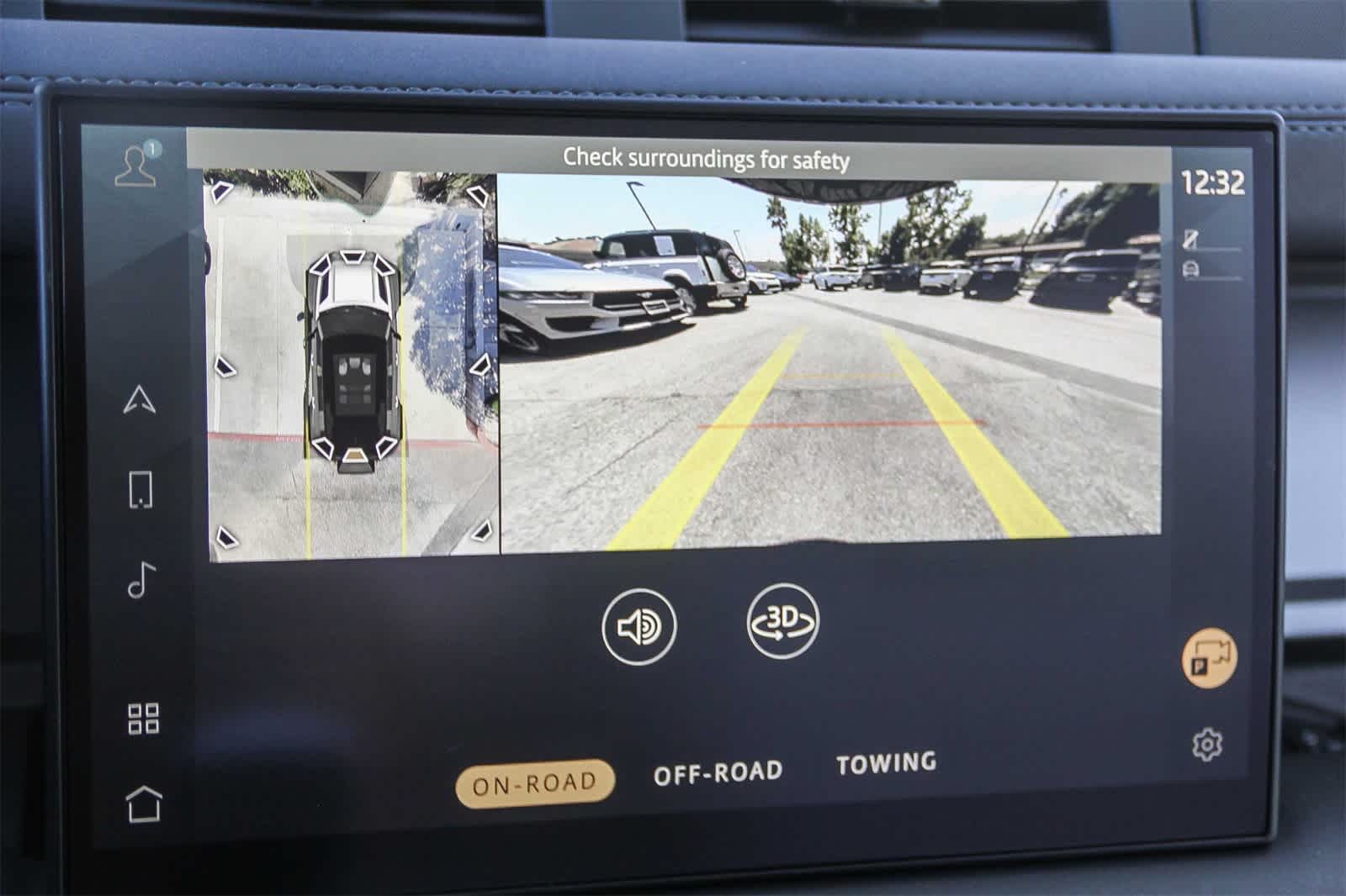 Thumbnail: 2025 Land Rover Defender - 25