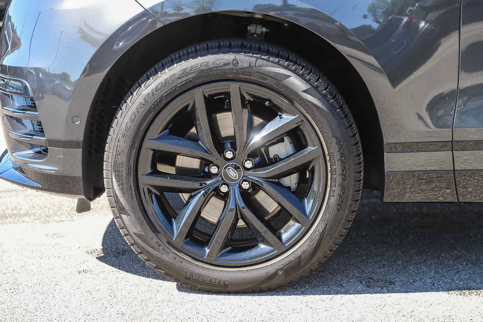 Thumbnail: 2025 Land Rover Range Rover Velar - 9