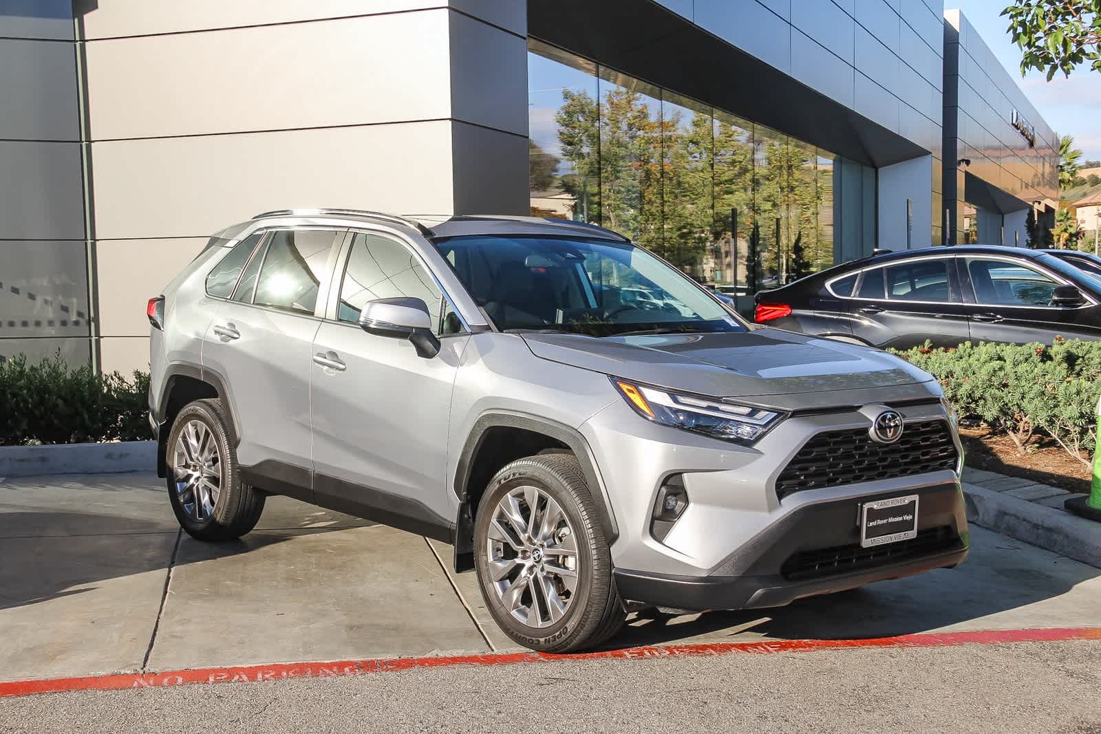 Thumbnail: 2022 Toyota RAV4 - 3