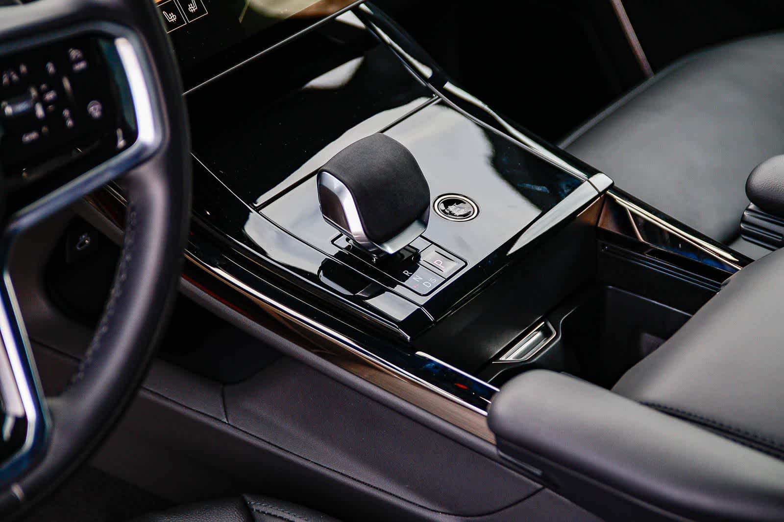 Thumbnail: 2025 Land Rover Range Rover Sport - 18