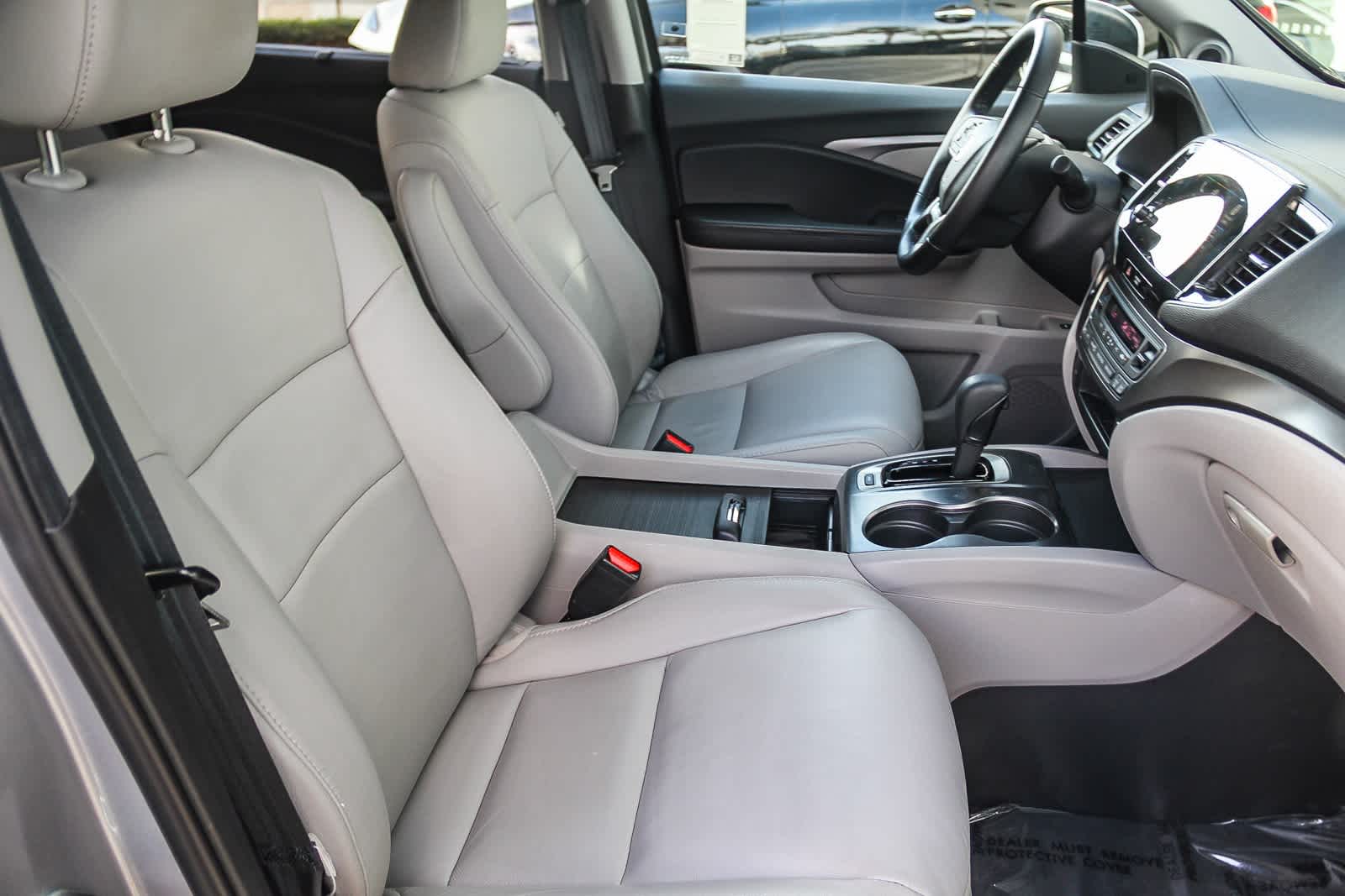 Thumbnail: 2020 Honda Pilot - 25