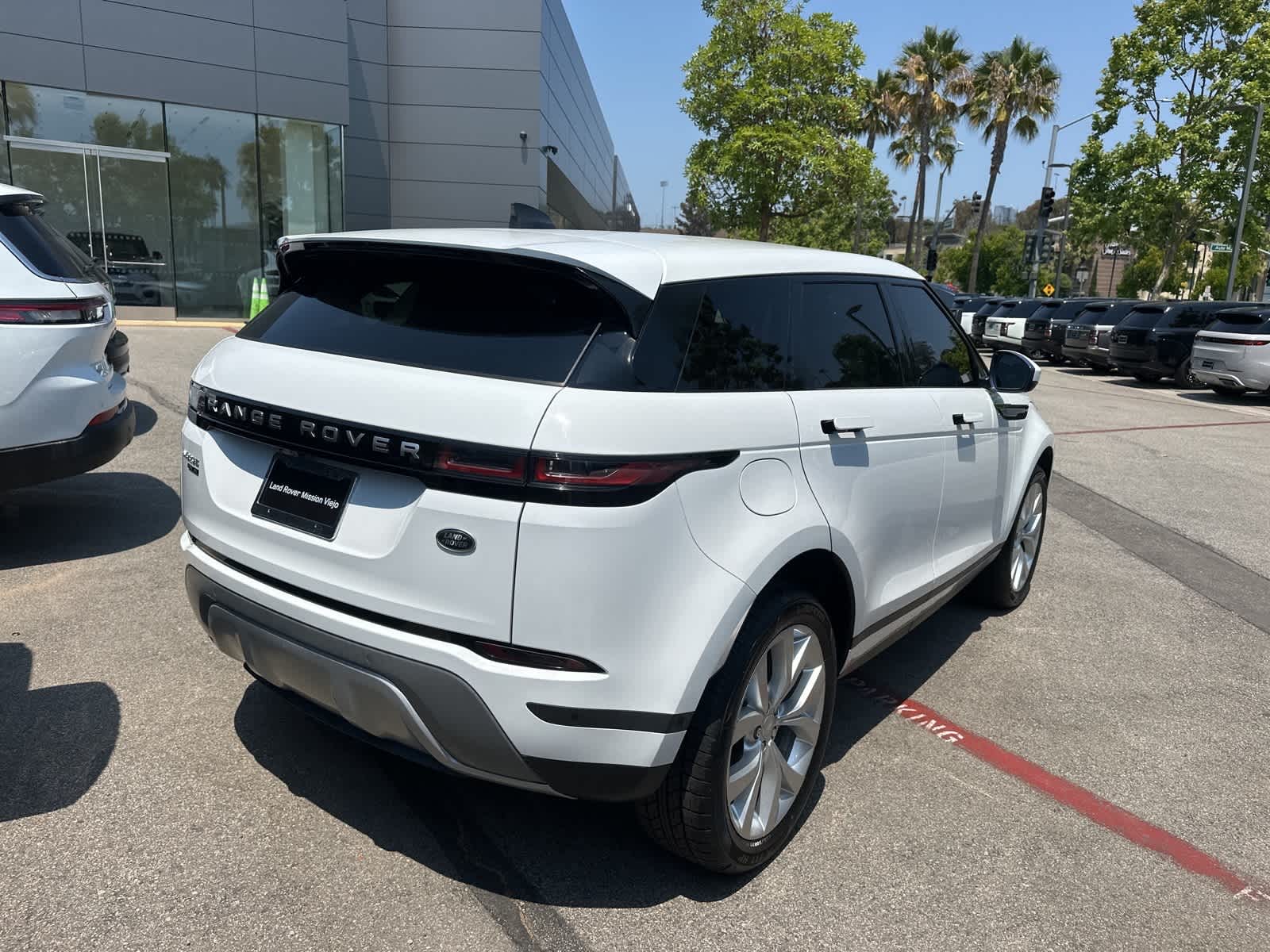 Thumbnail: 2020 Land Rover Range Rover Evoque - 3