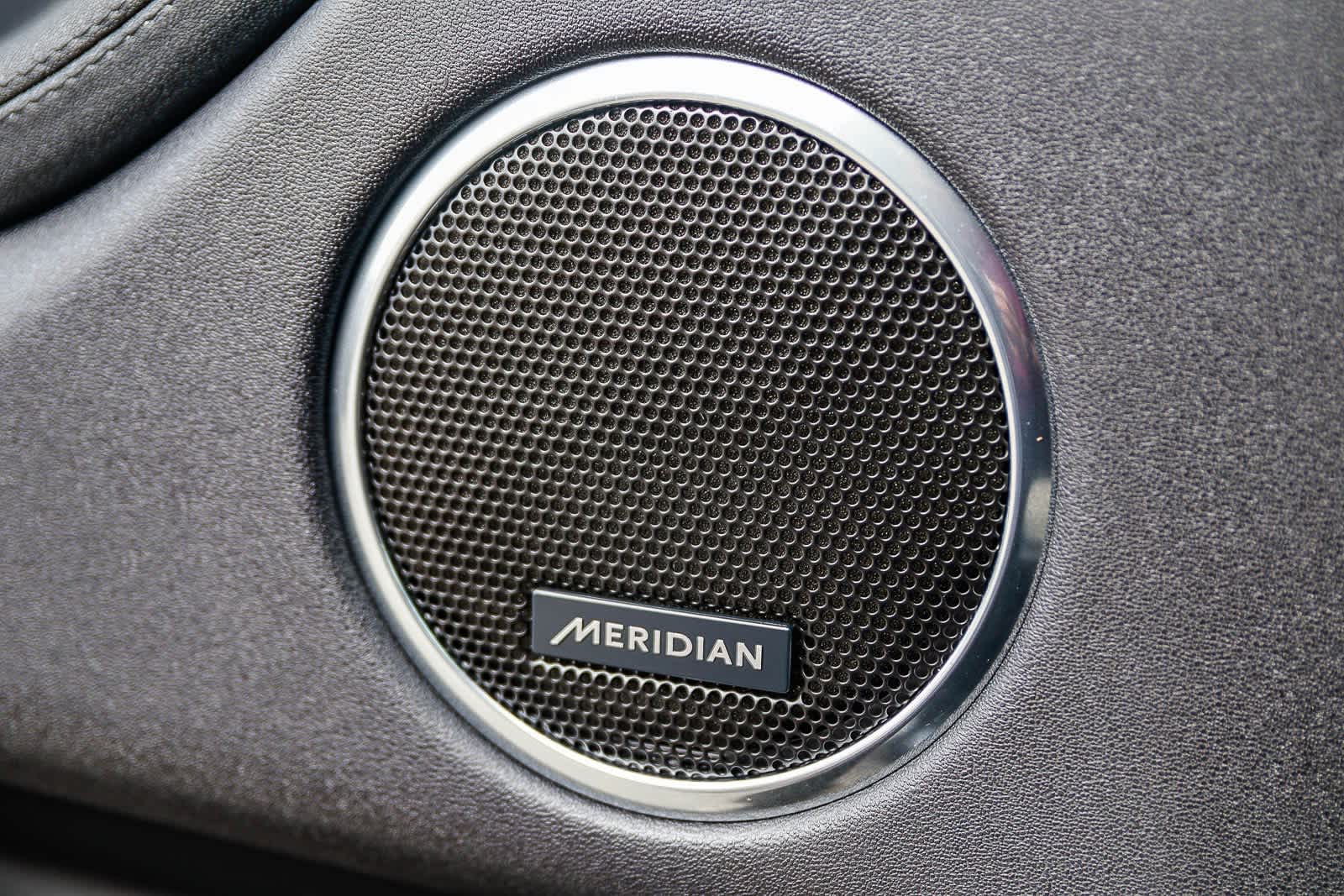 Thumbnail: 2025 Land Rover Discovery Sport - 22