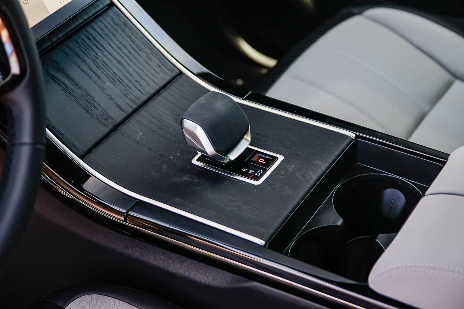 Thumbnail: 2026 Land Rover Range Rover Evoque - 20