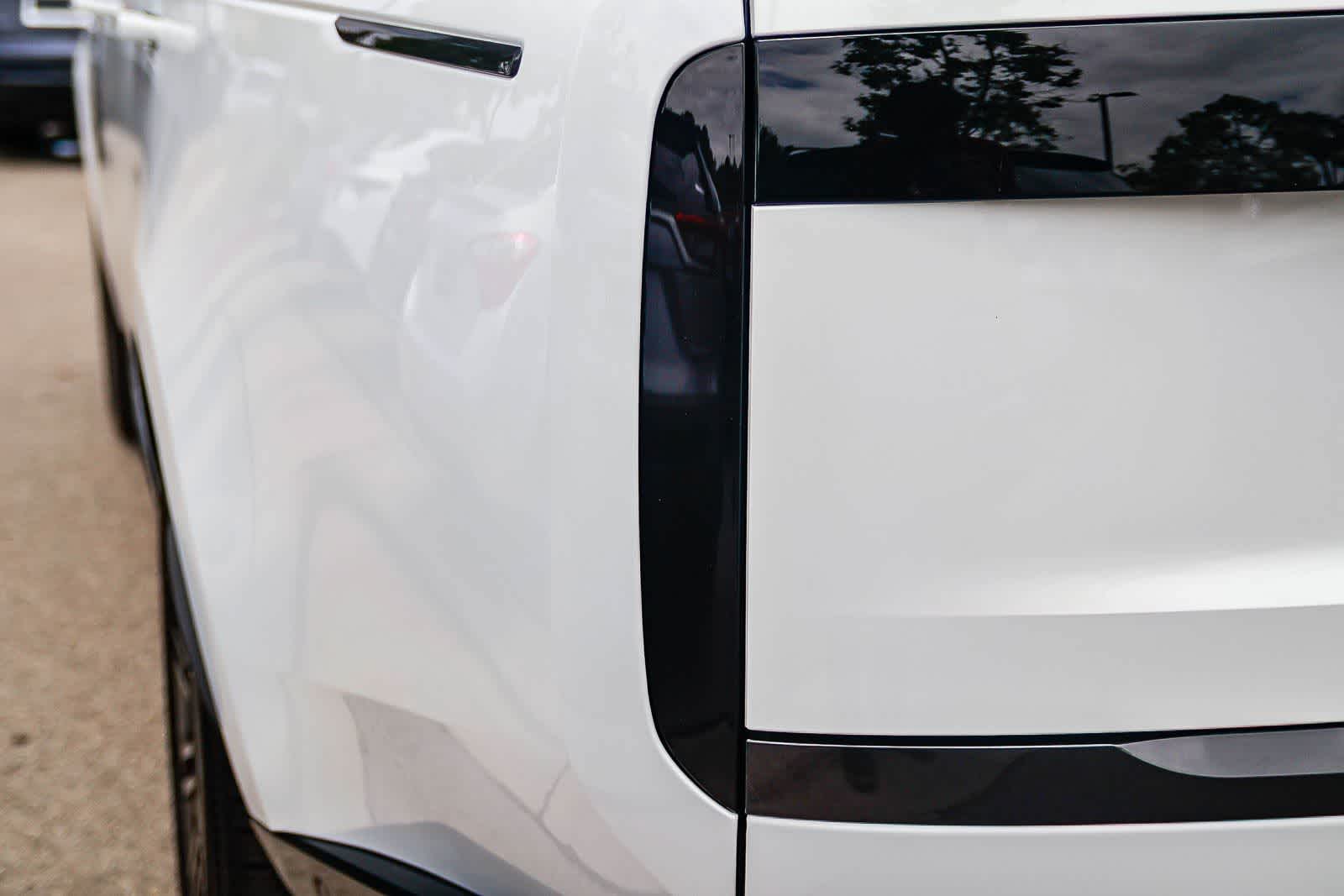 Thumbnail: 2026 Land Rover Range Rover - 7