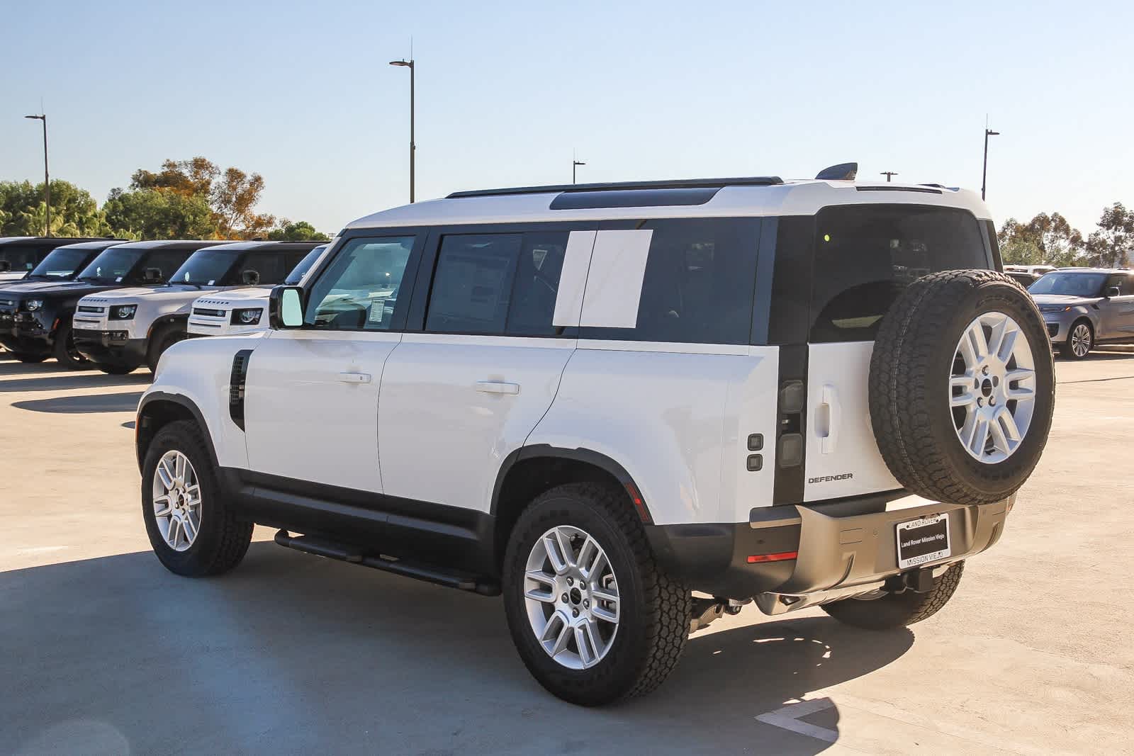 Thumbnail: 2026 Land Rover Defender - 4