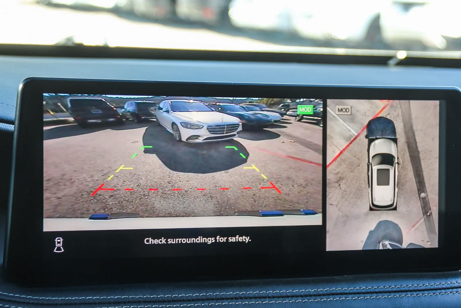 Thumbnail: 2023 INFINITI QX60 - 25