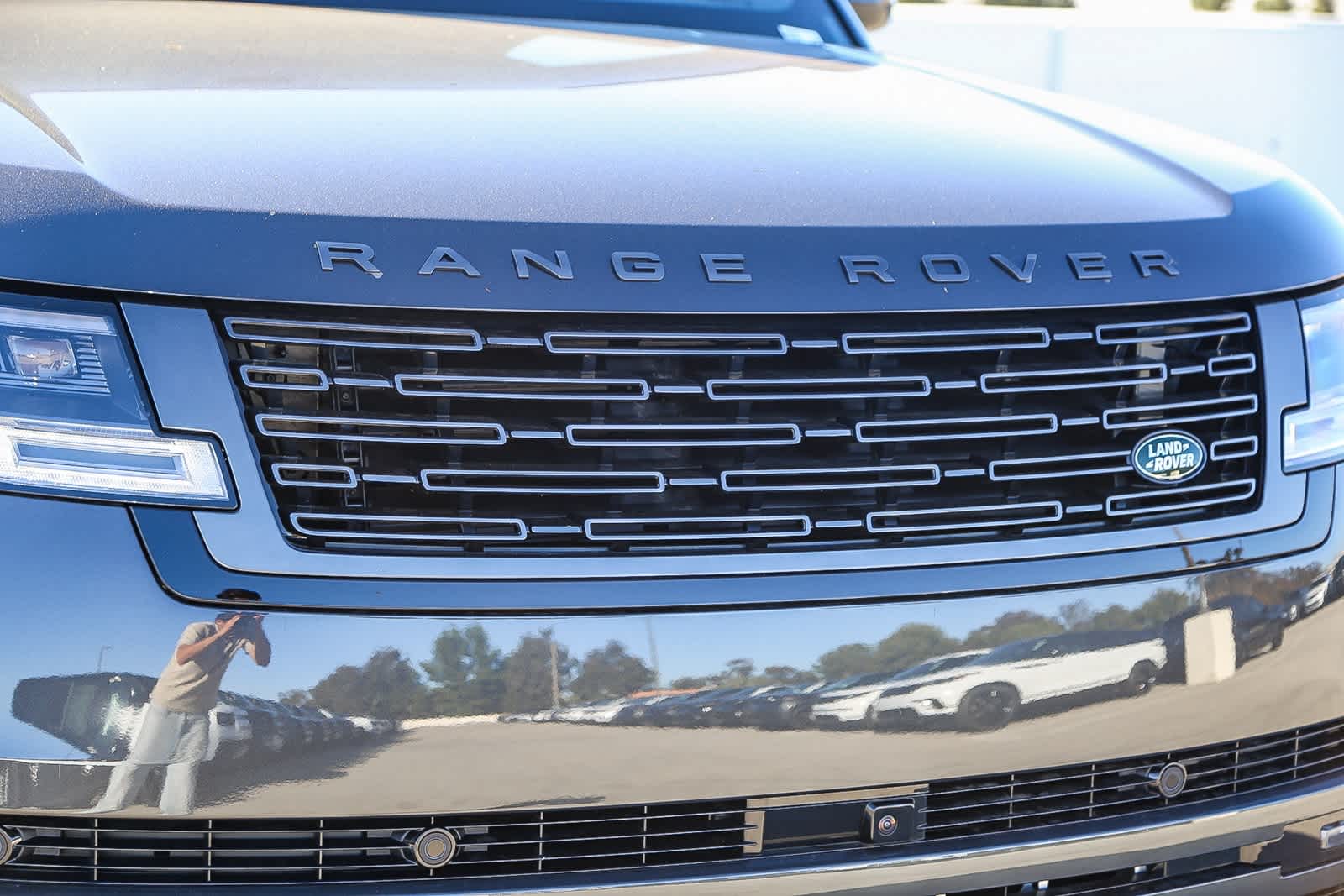 Thumbnail: 2025 Land Rover Range Rover - 5