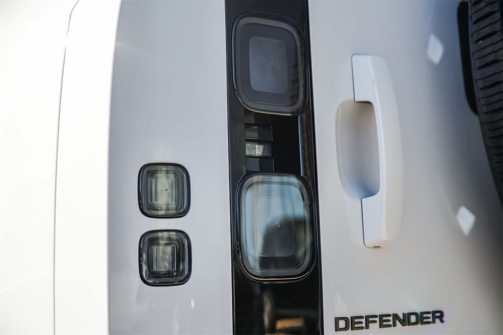 Thumbnail: 2026 Land Rover Defender - 7