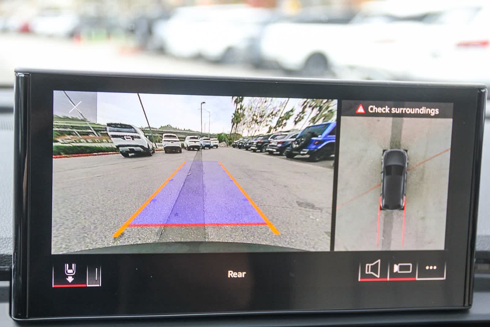 Thumbnail: 2023 Audi Q5 - 26