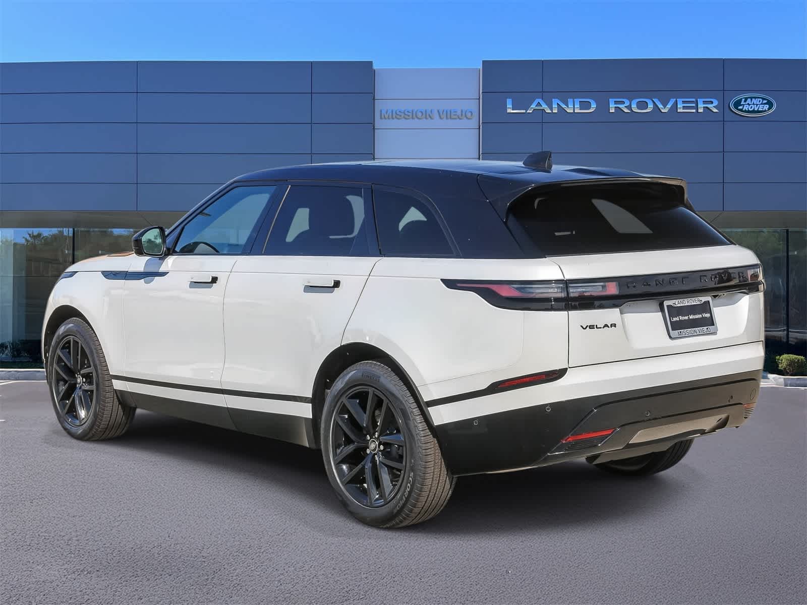 Thumbnail: 2026 Land Rover Range Rover Velar - 6