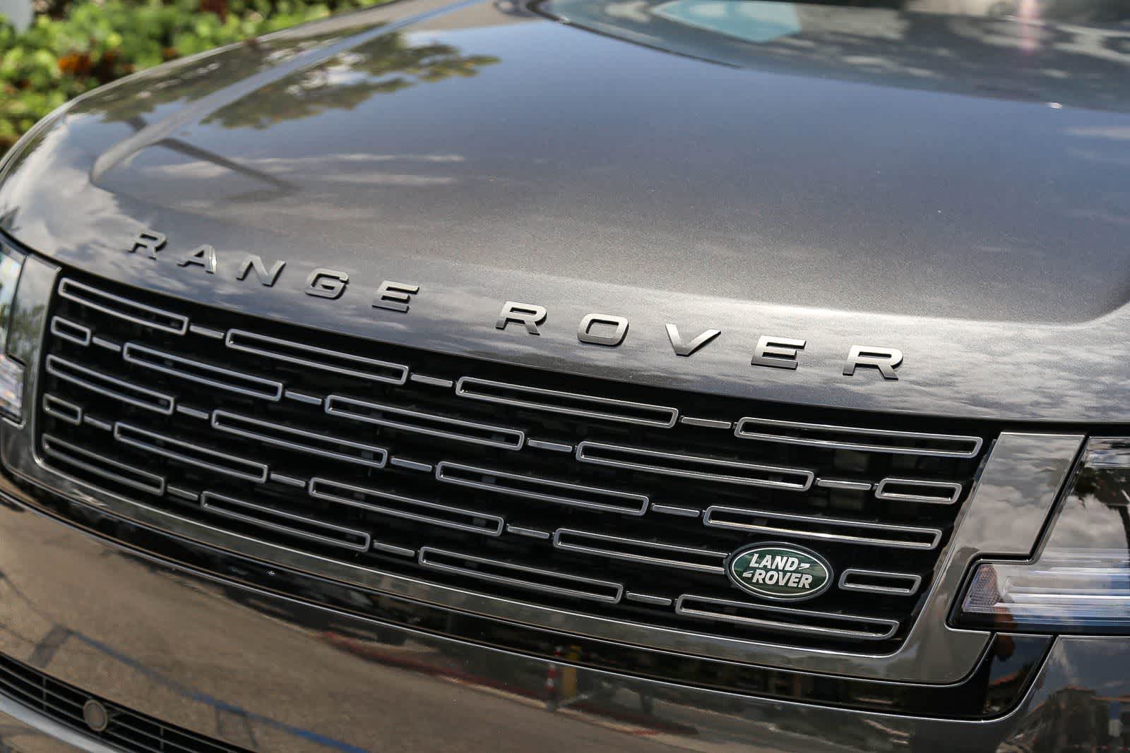 Thumbnail: 2026 Land Rover Range Rover - 10