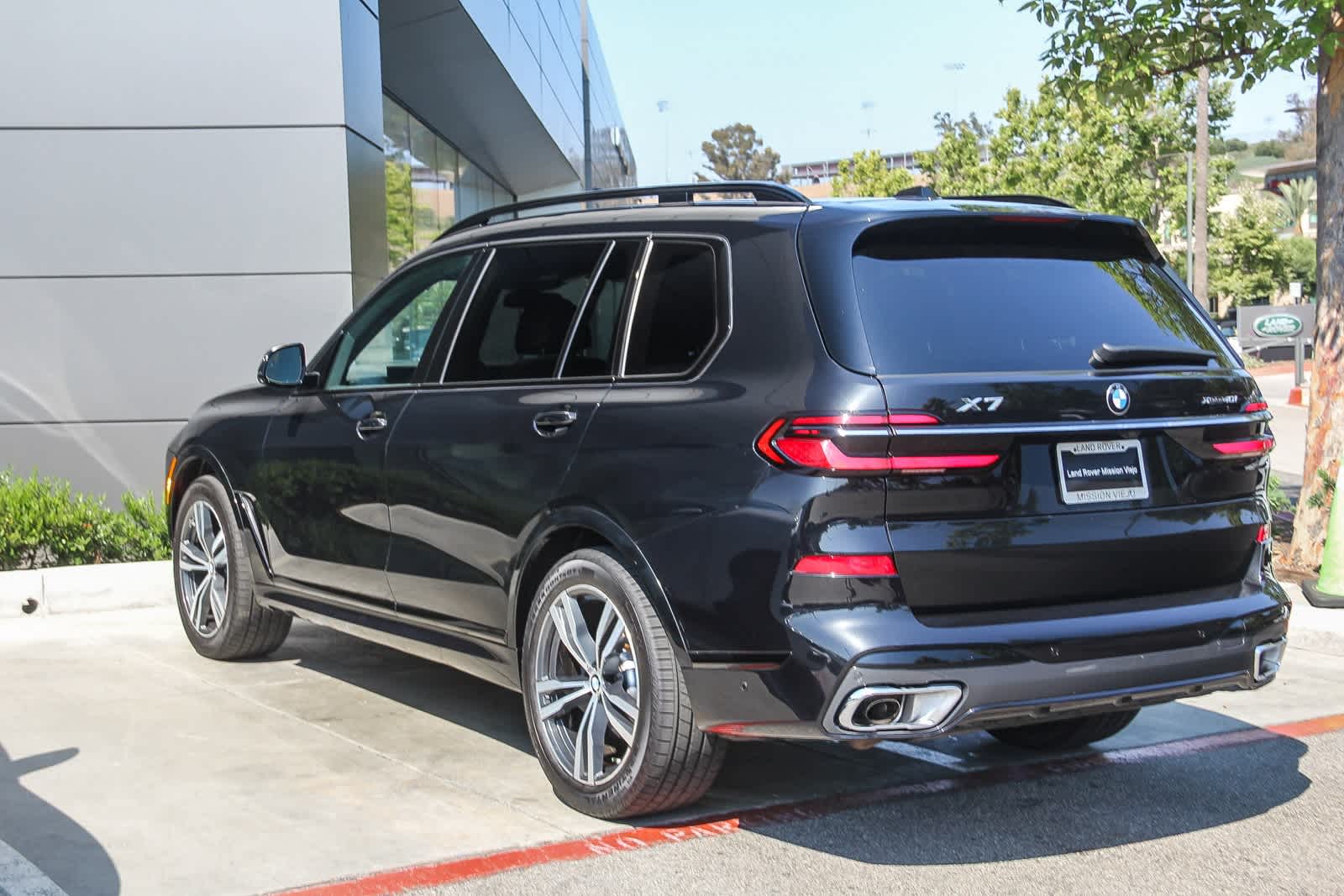 Thumbnail: 2023 BMW X7 - 4