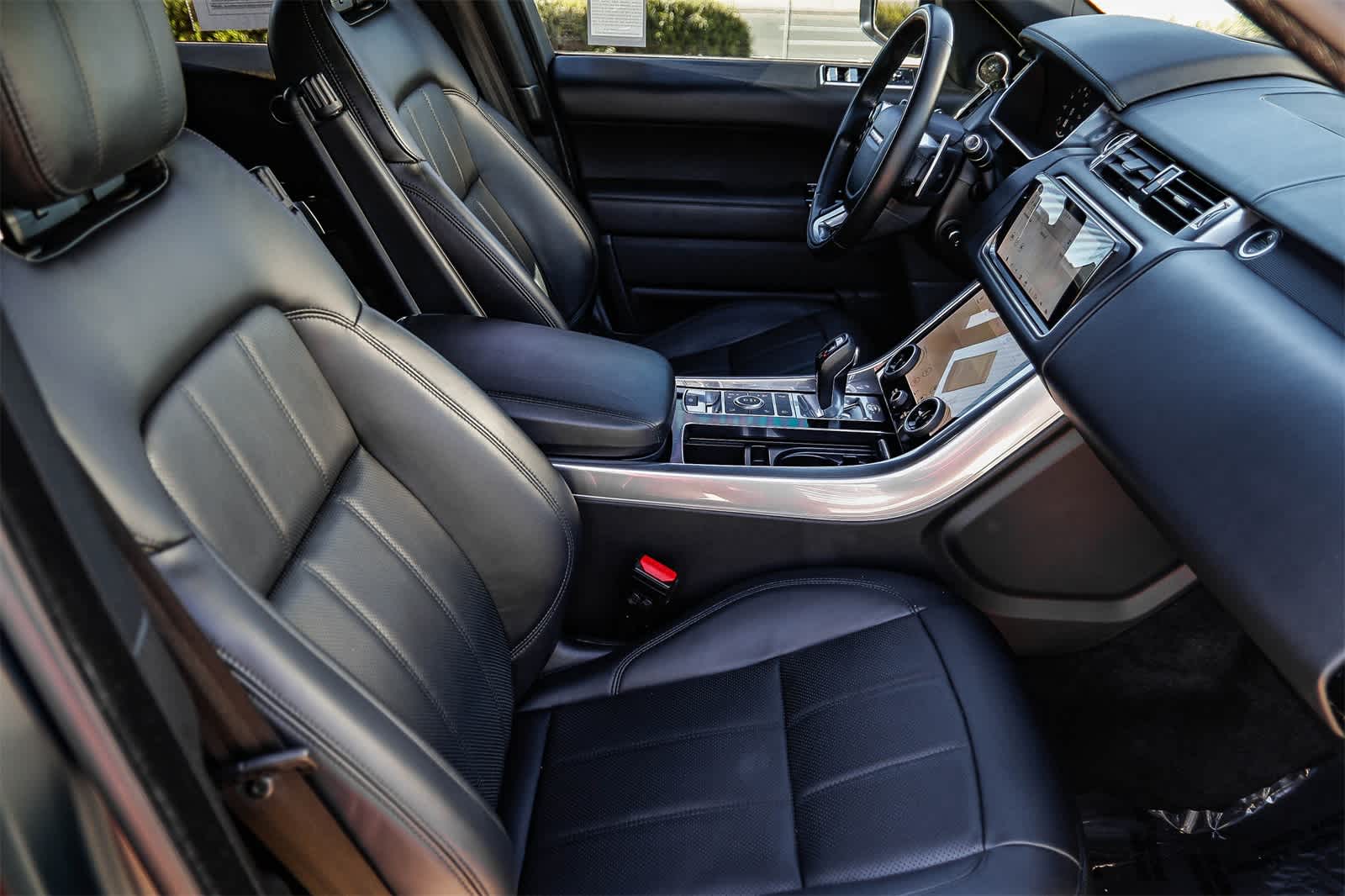 Thumbnail: 2020 Land Rover Range Rover Sport - 17