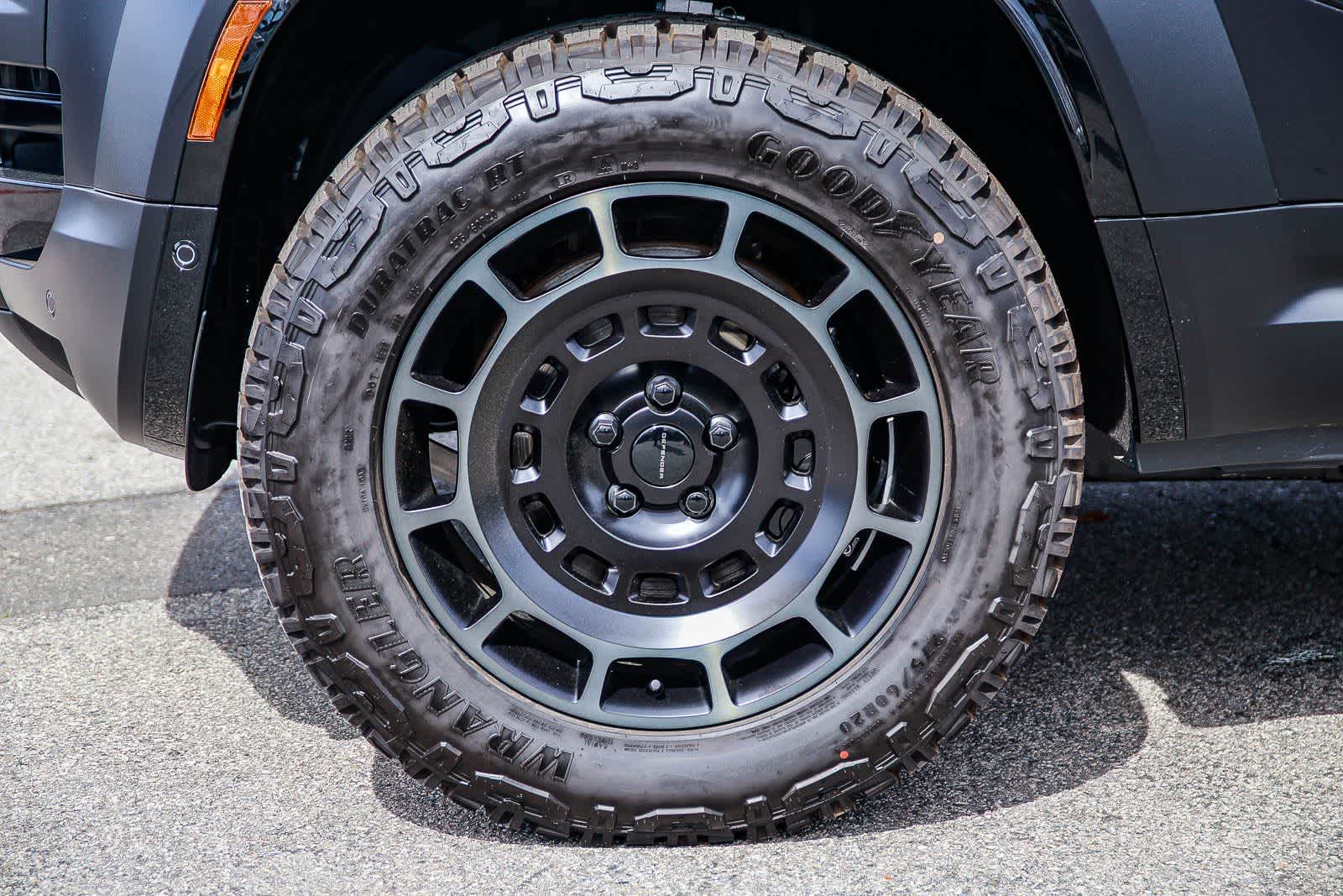Thumbnail: 2026 Land Rover Defender - 9