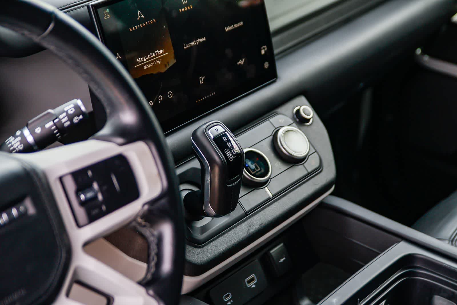 Thumbnail: 2023 Land Rover Defender - 20