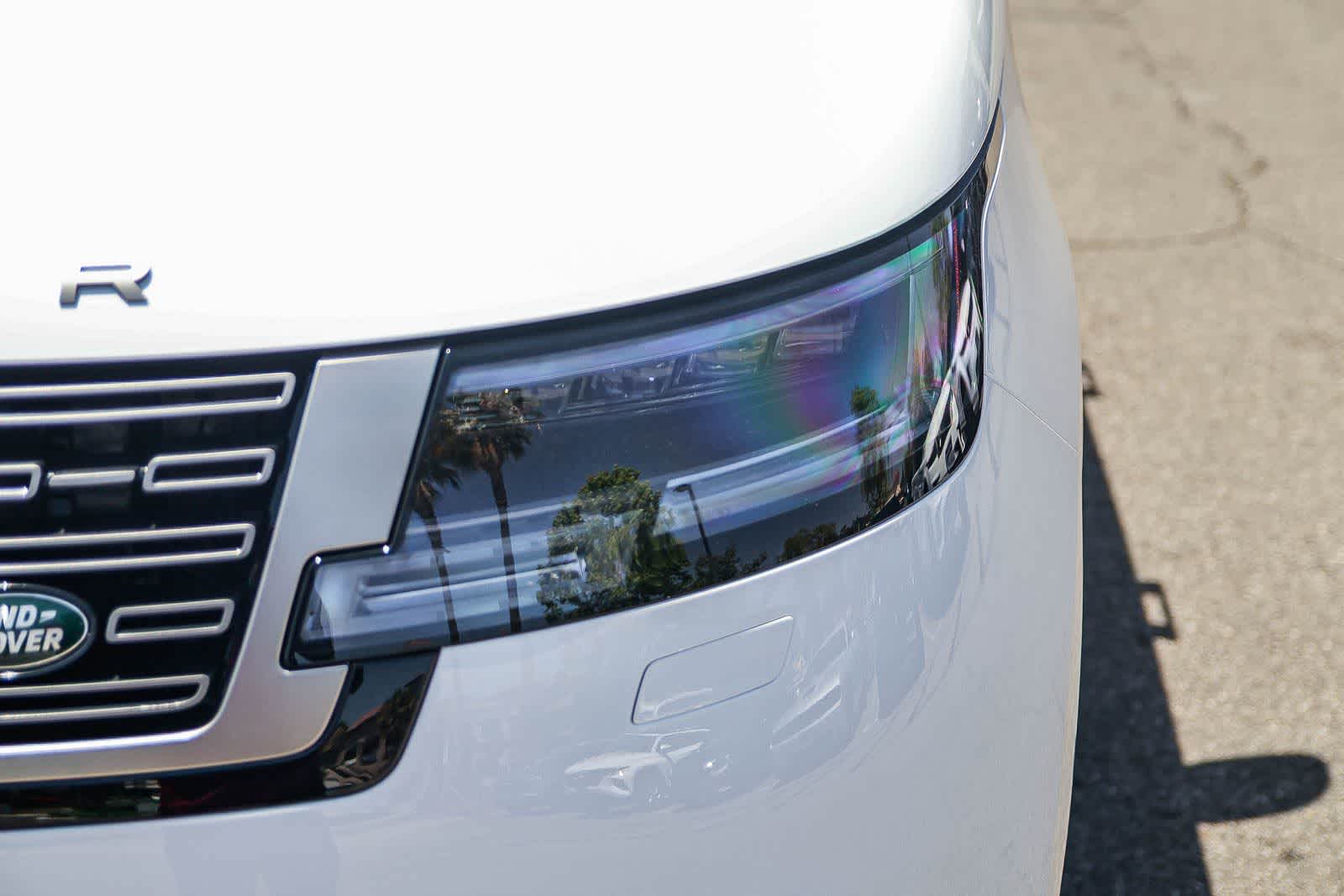 Thumbnail: 2026 Land Rover Range Rover - 10