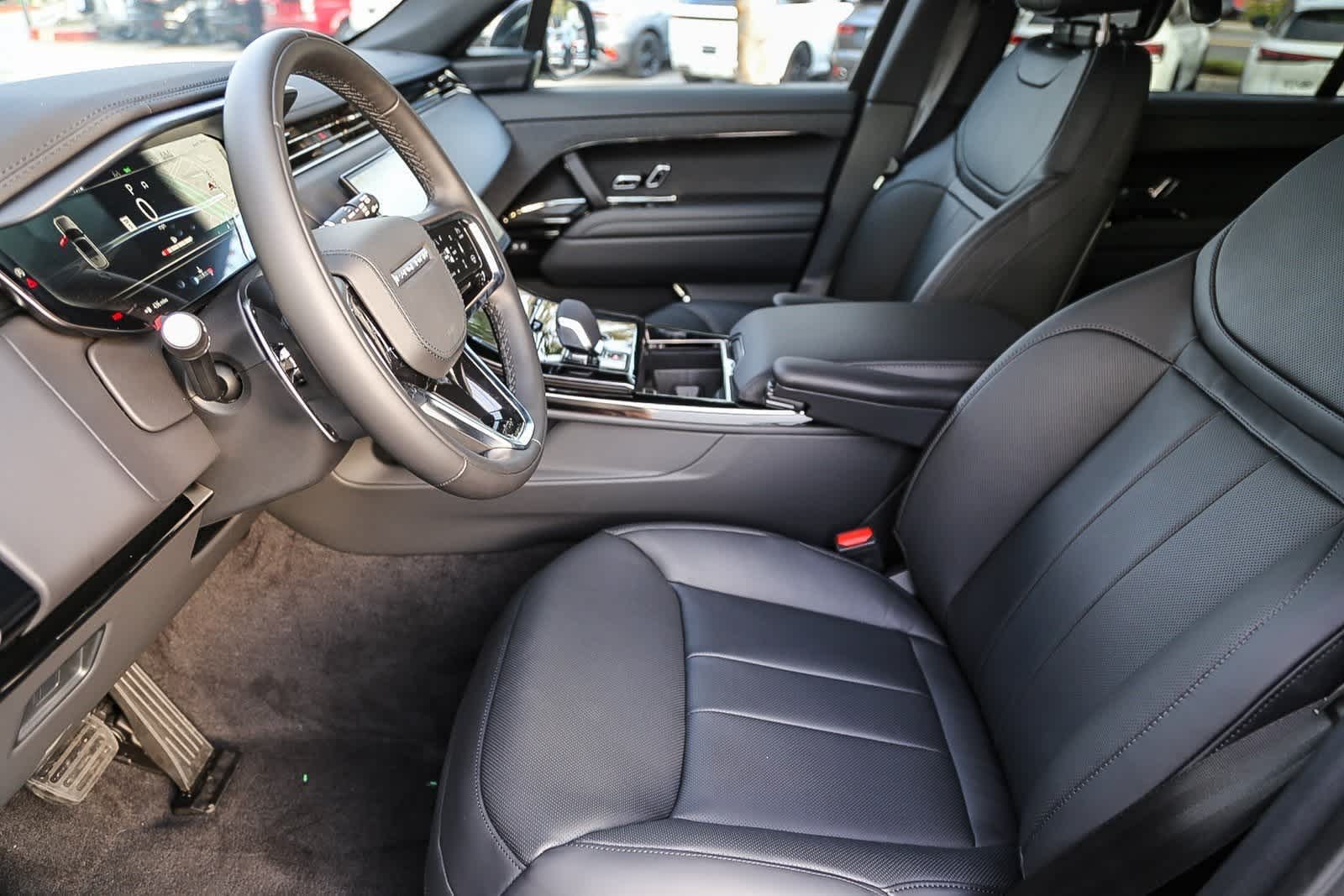 Thumbnail: 2025 Land Rover Range Rover Sport - 16