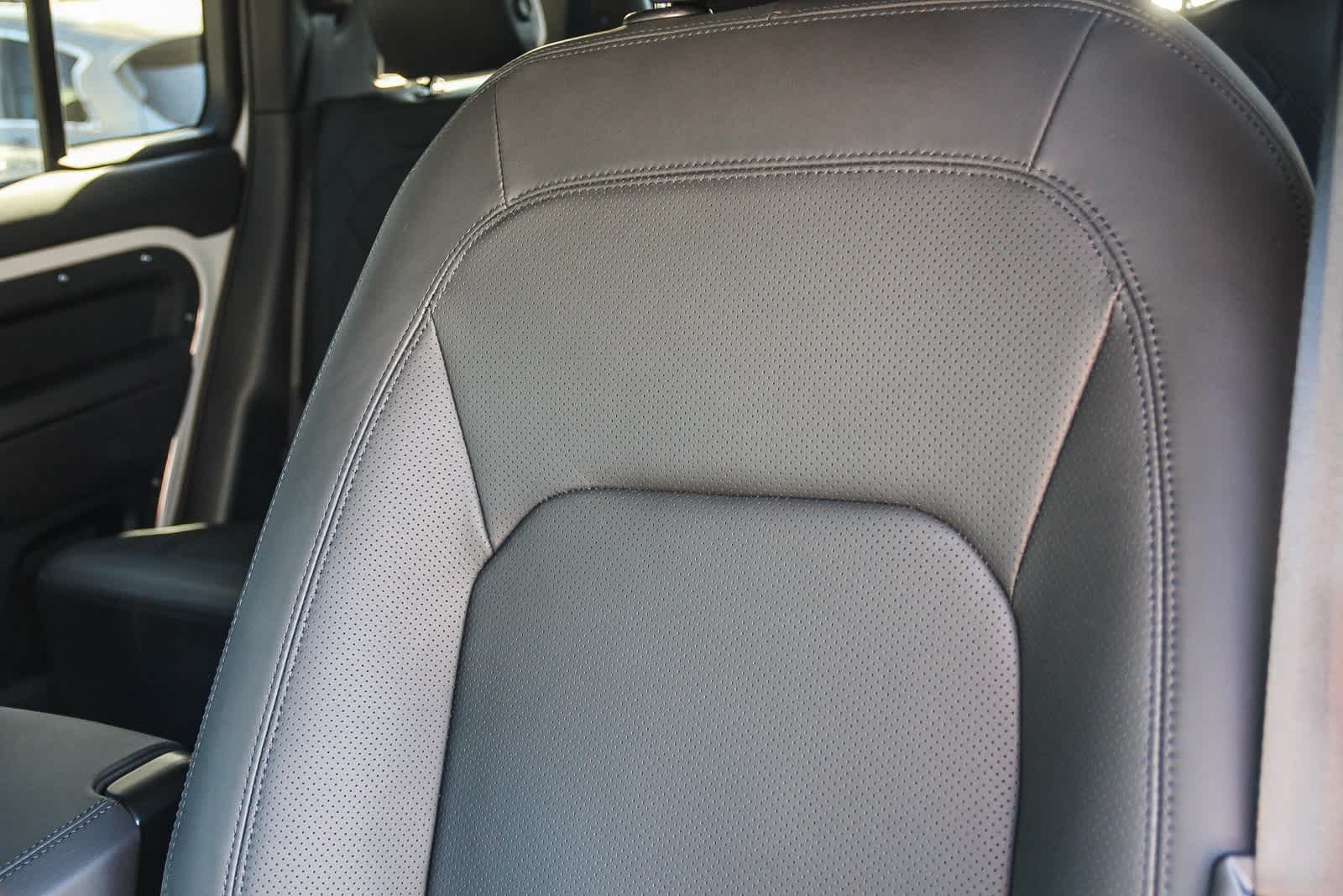 Thumbnail: 2026 Land Rover Defender - 26