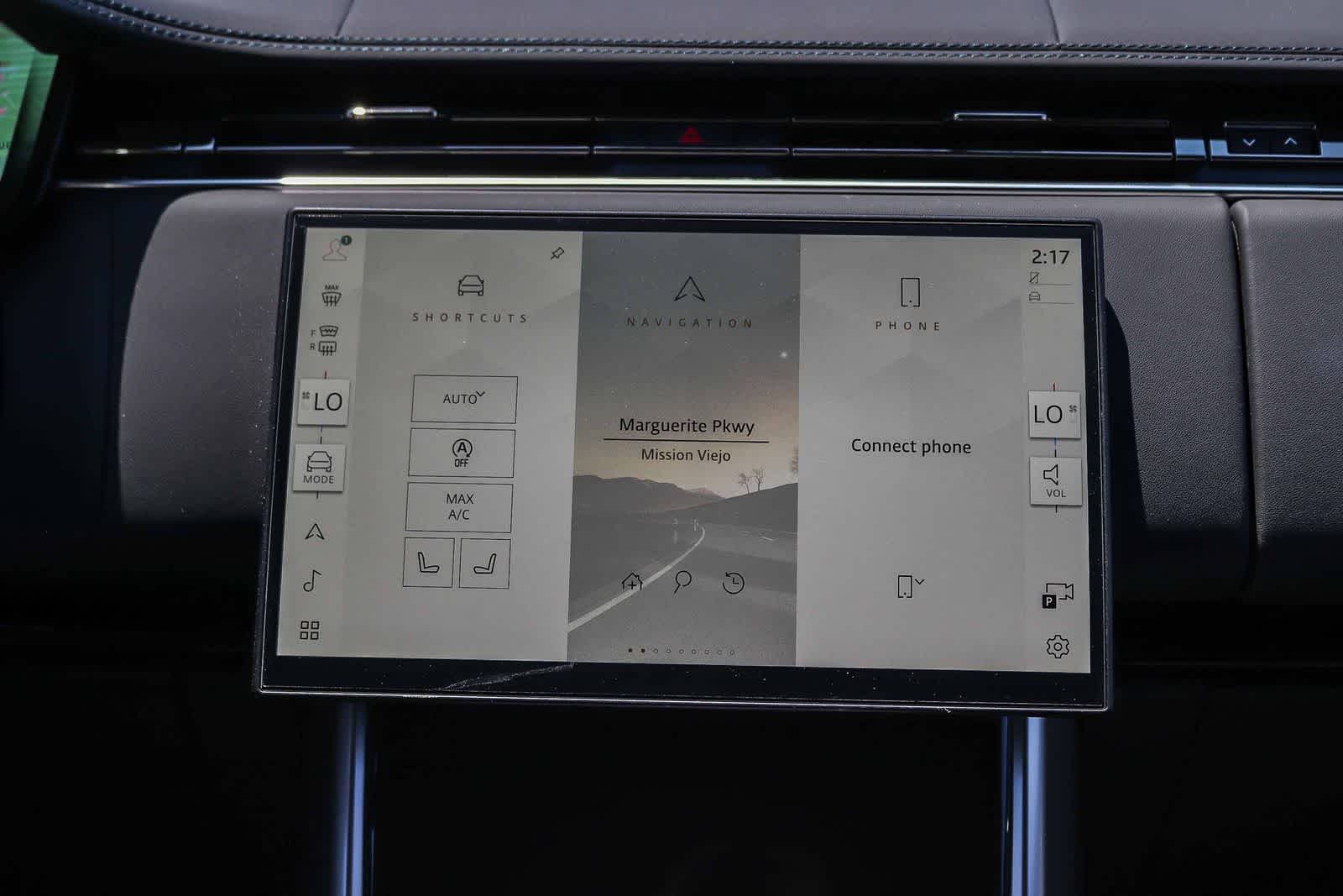Thumbnail: 2026 Land Rover Range Rover - 14