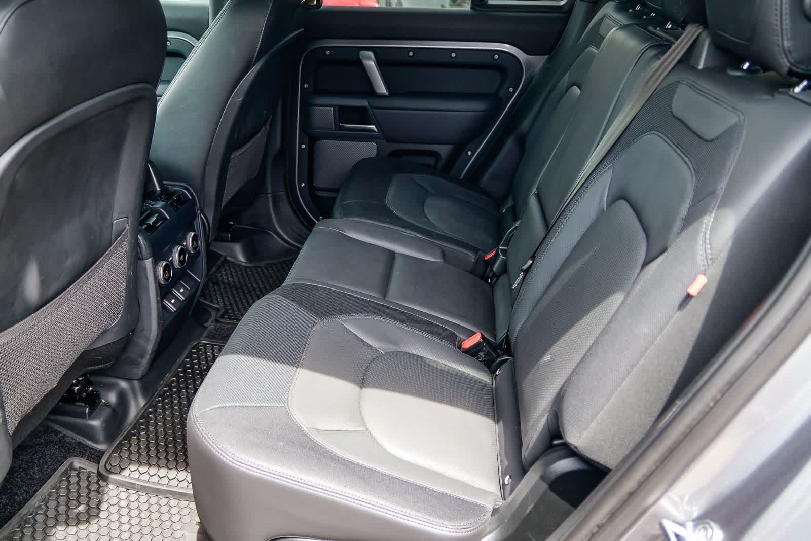 Thumbnail: 2023 Land Rover Defender - 18