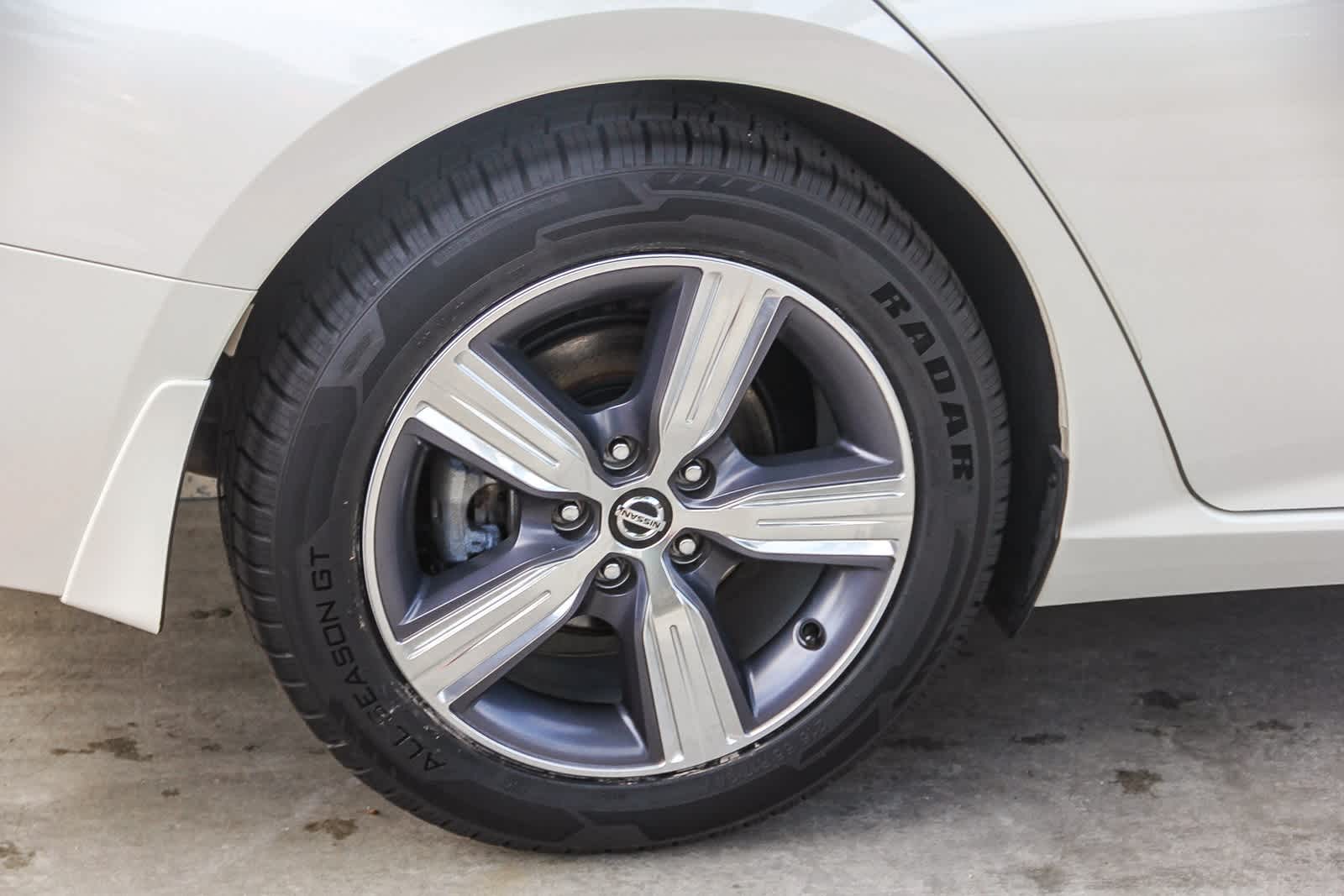 Thumbnail: 2020 Nissan Altima - 8