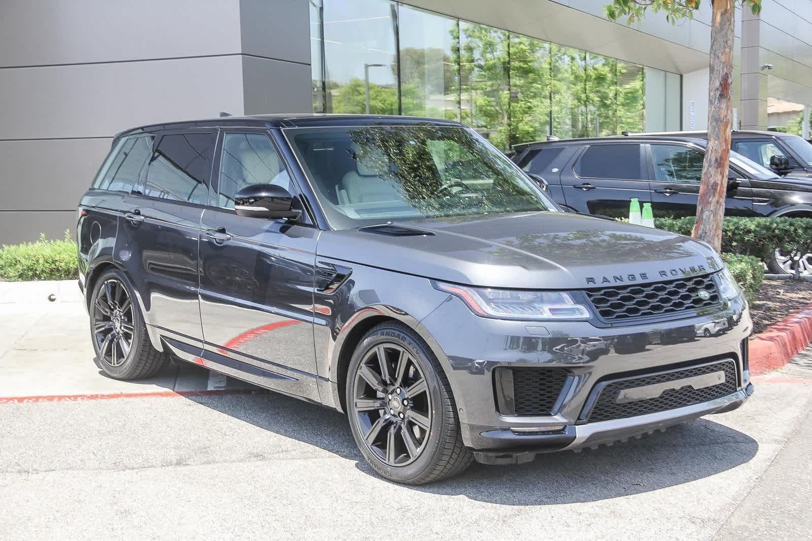 Thumbnail: 2022 Land Rover Range Rover Sport - 3