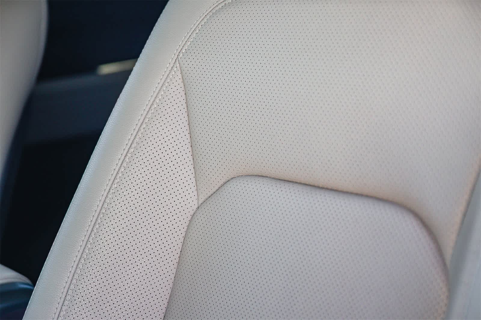 Thumbnail: 2023 Land Rover Defender - 27