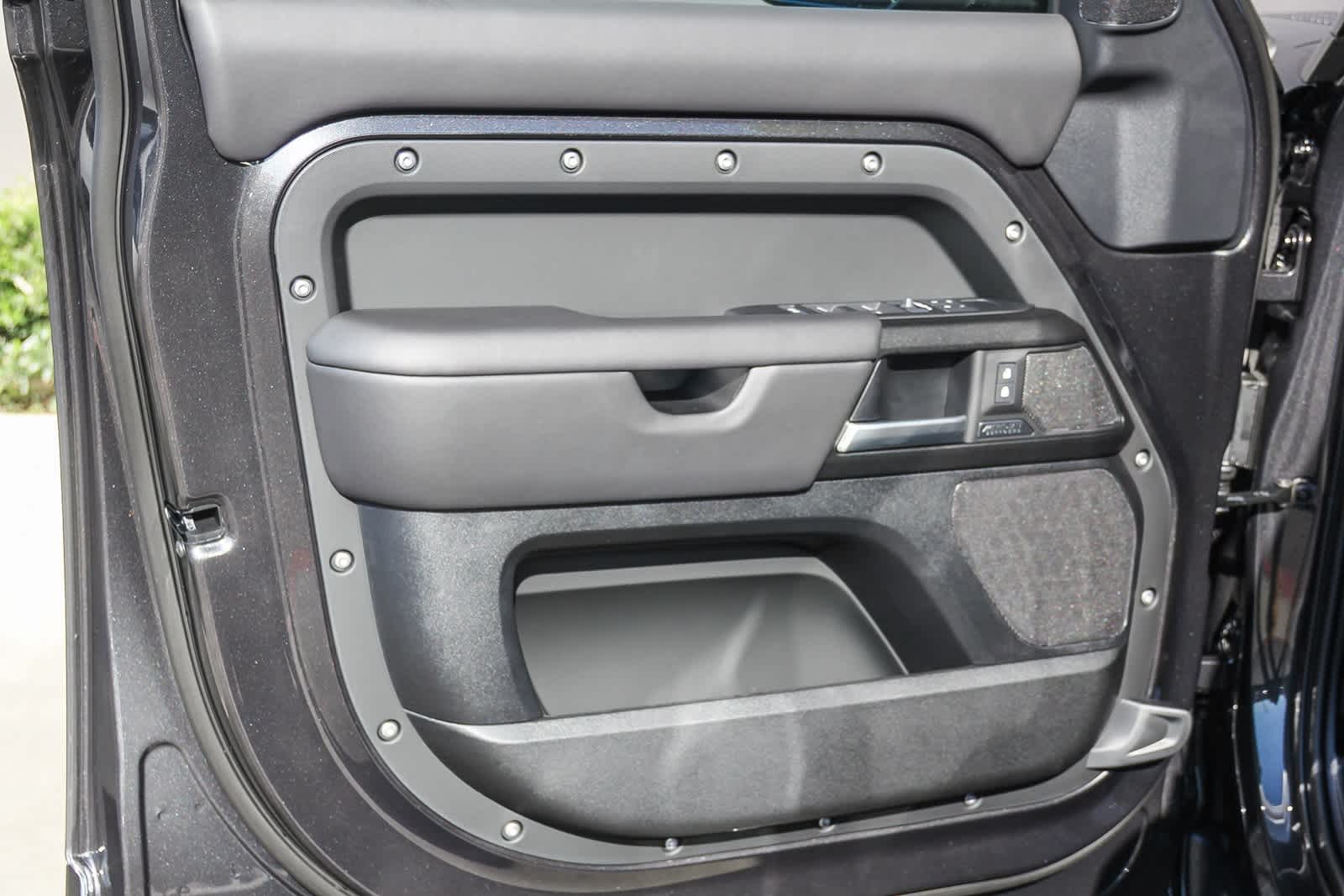 Thumbnail: 2026 Land Rover Defender - 18