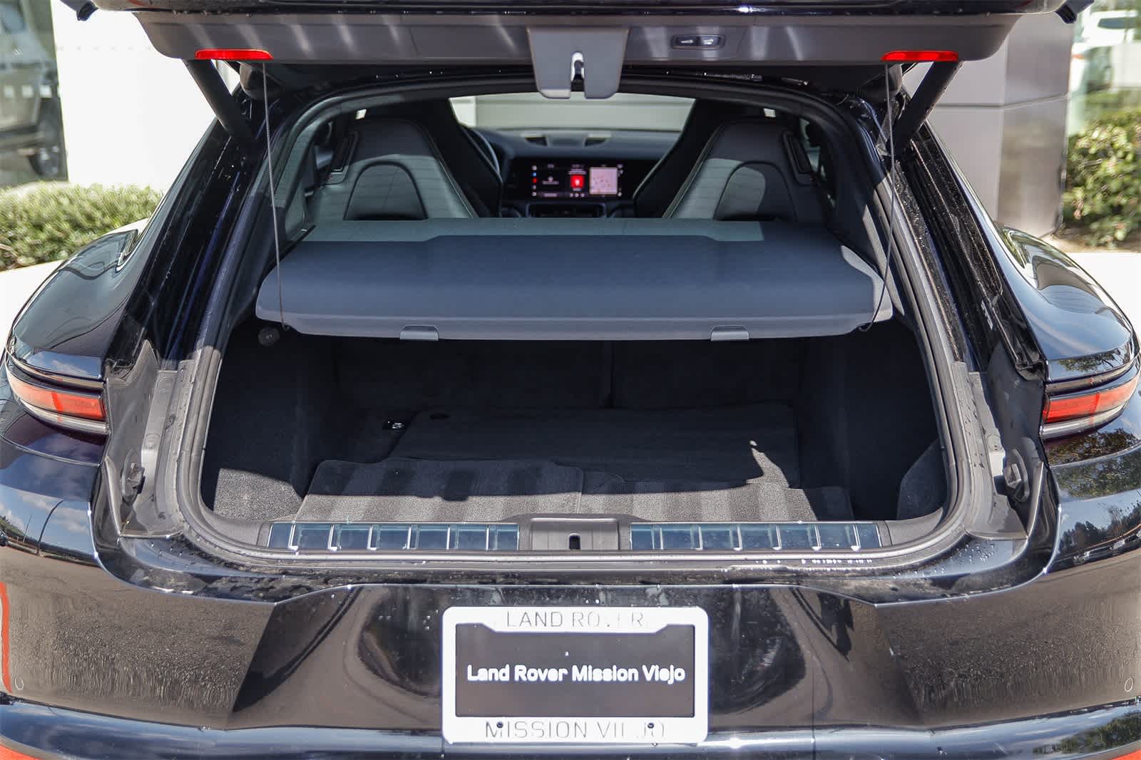 Thumbnail: 2025 Porsche Panamera - 29