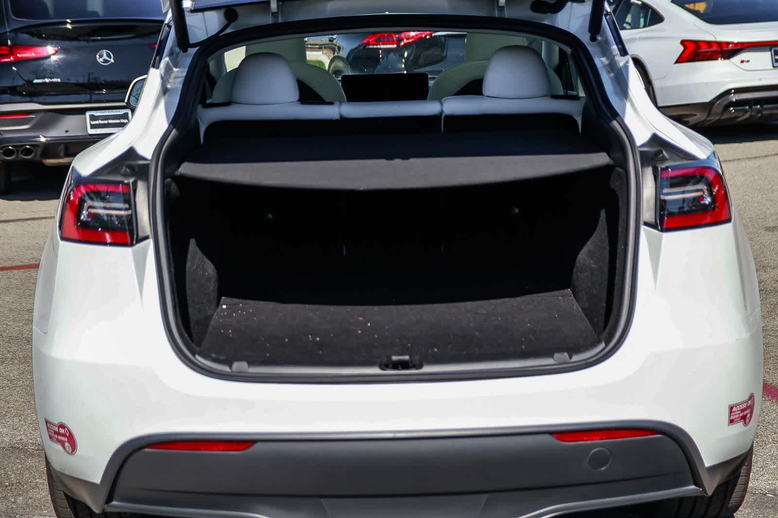 Thumbnail: 2023 Tesla Model Y - 27